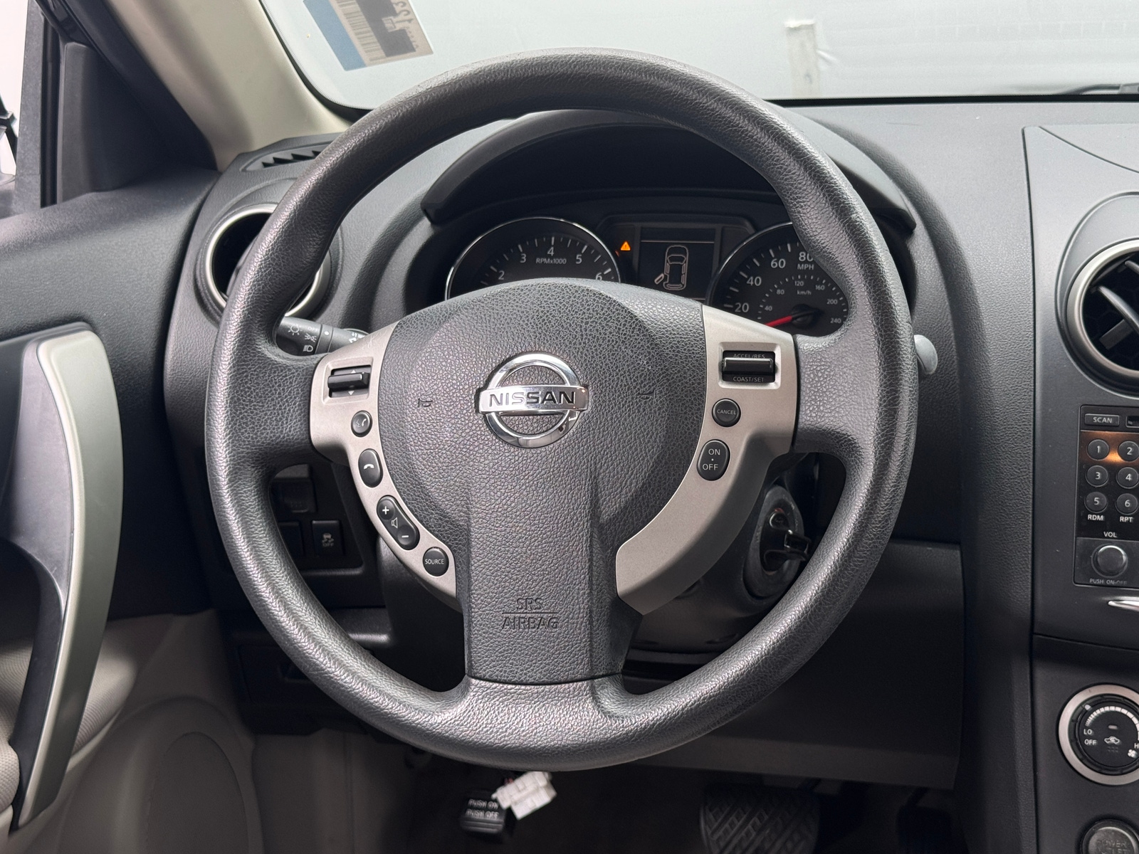Thumbnail: 2011 Nissan Rogue - 5