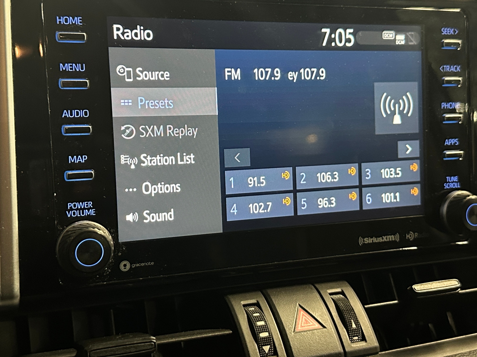Thumbnail: 2021 Toyota RAV4 - 3