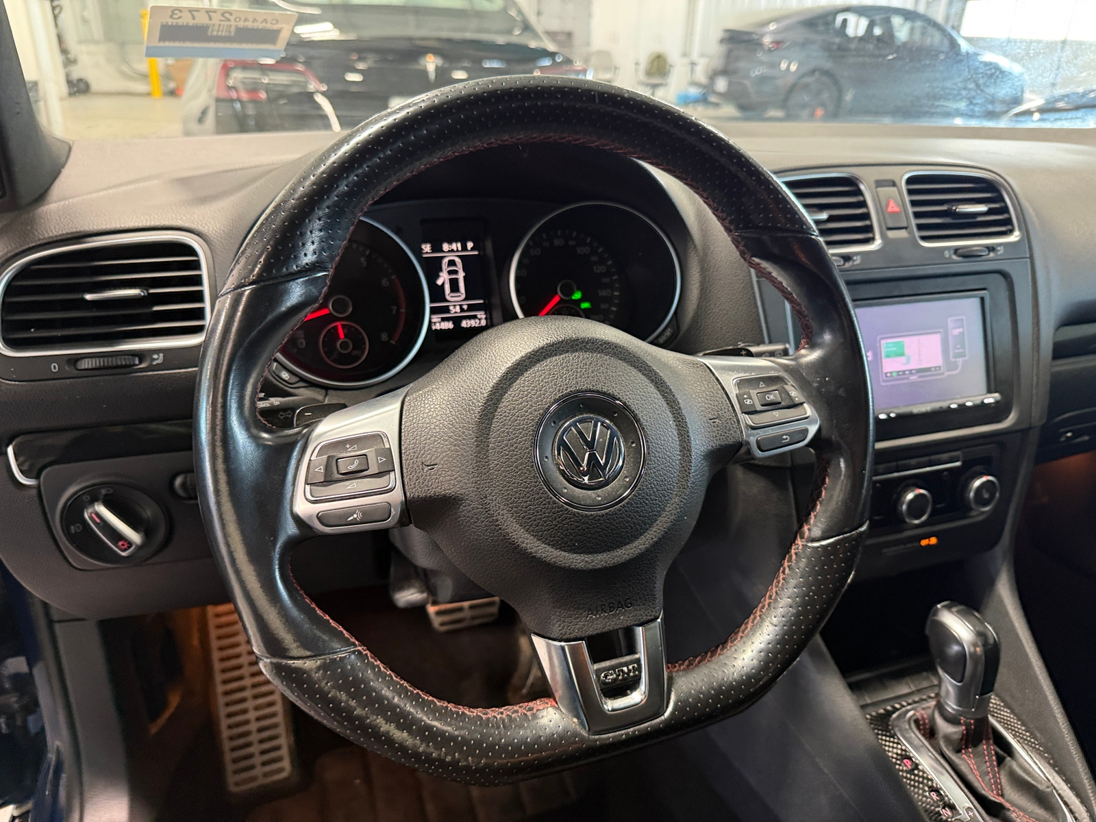 Thumbnail: 2012 Volkswagen Golf - 5