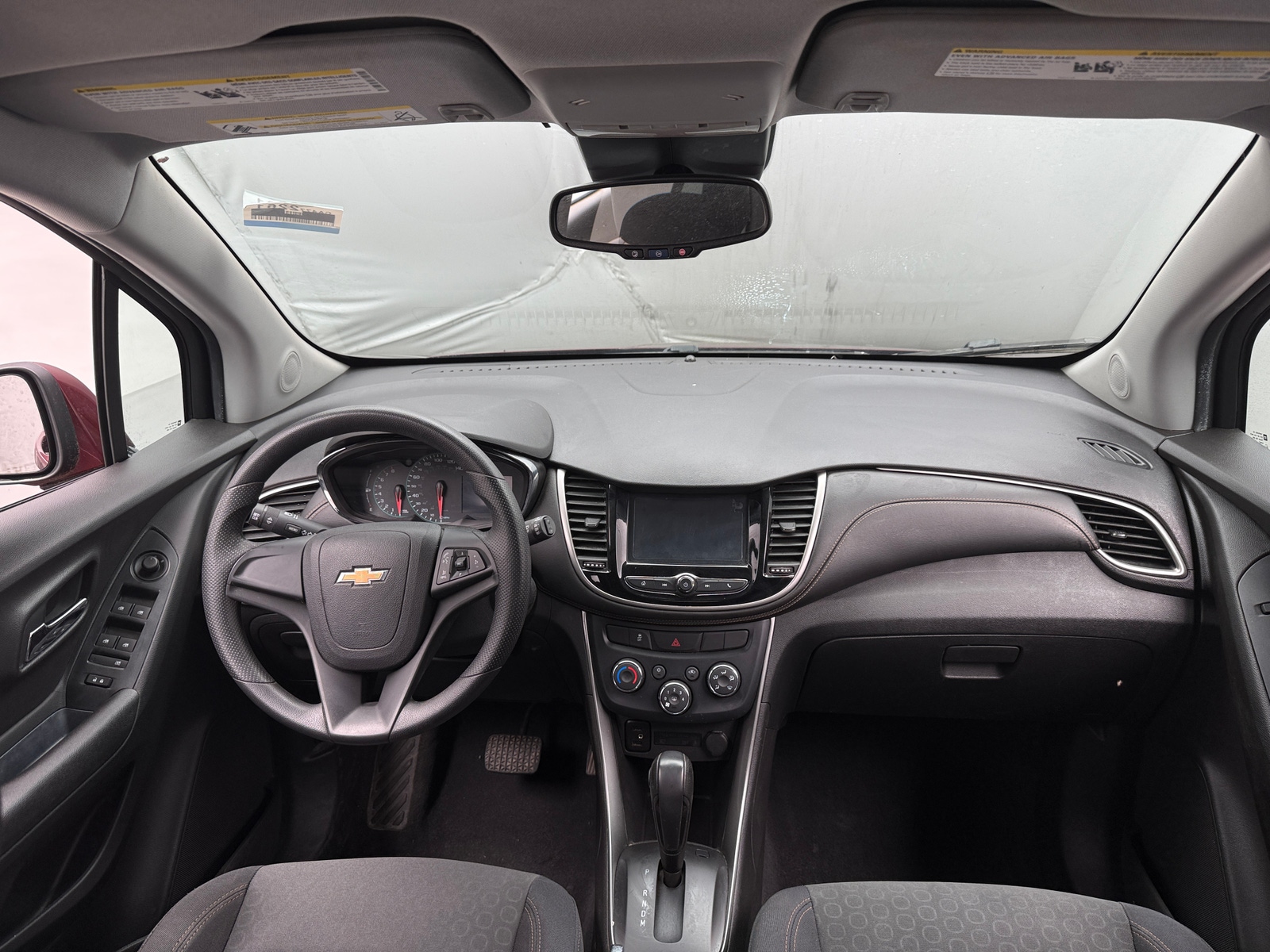 Thumbnail: 2017 Chevrolet Trax - 3