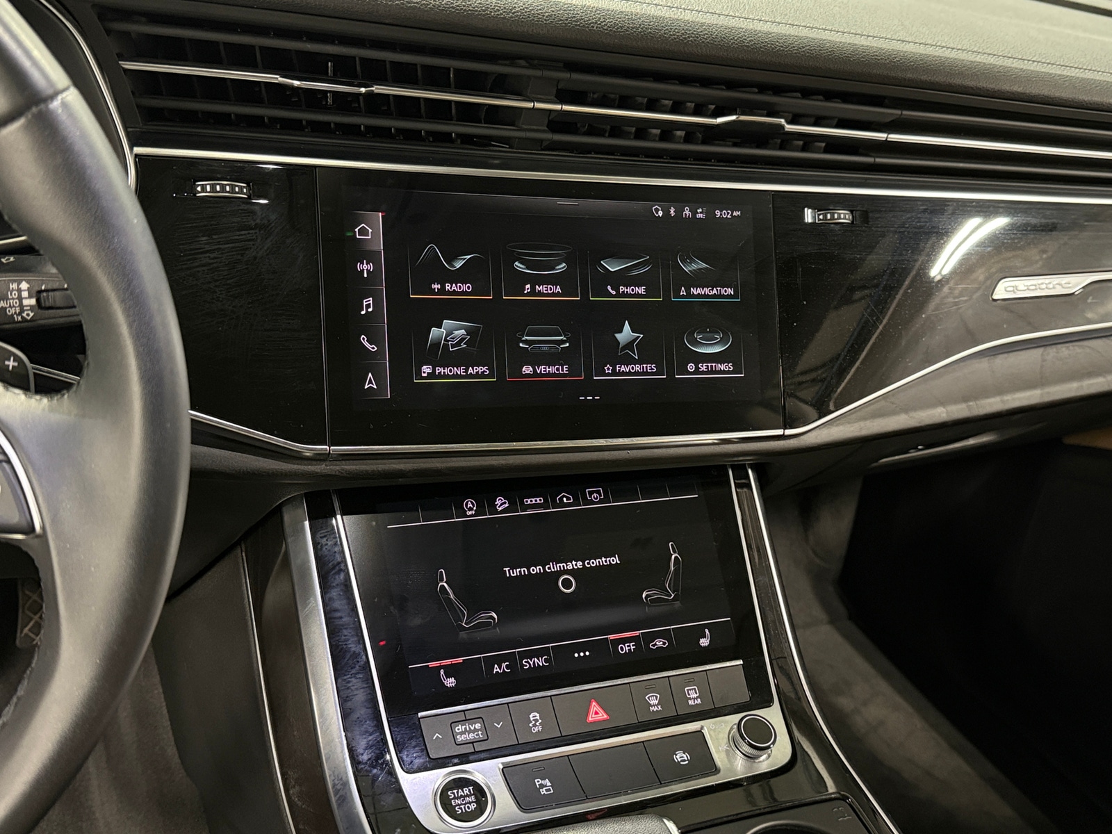 Thumbnail: 2023 Audi Q8 - 3
