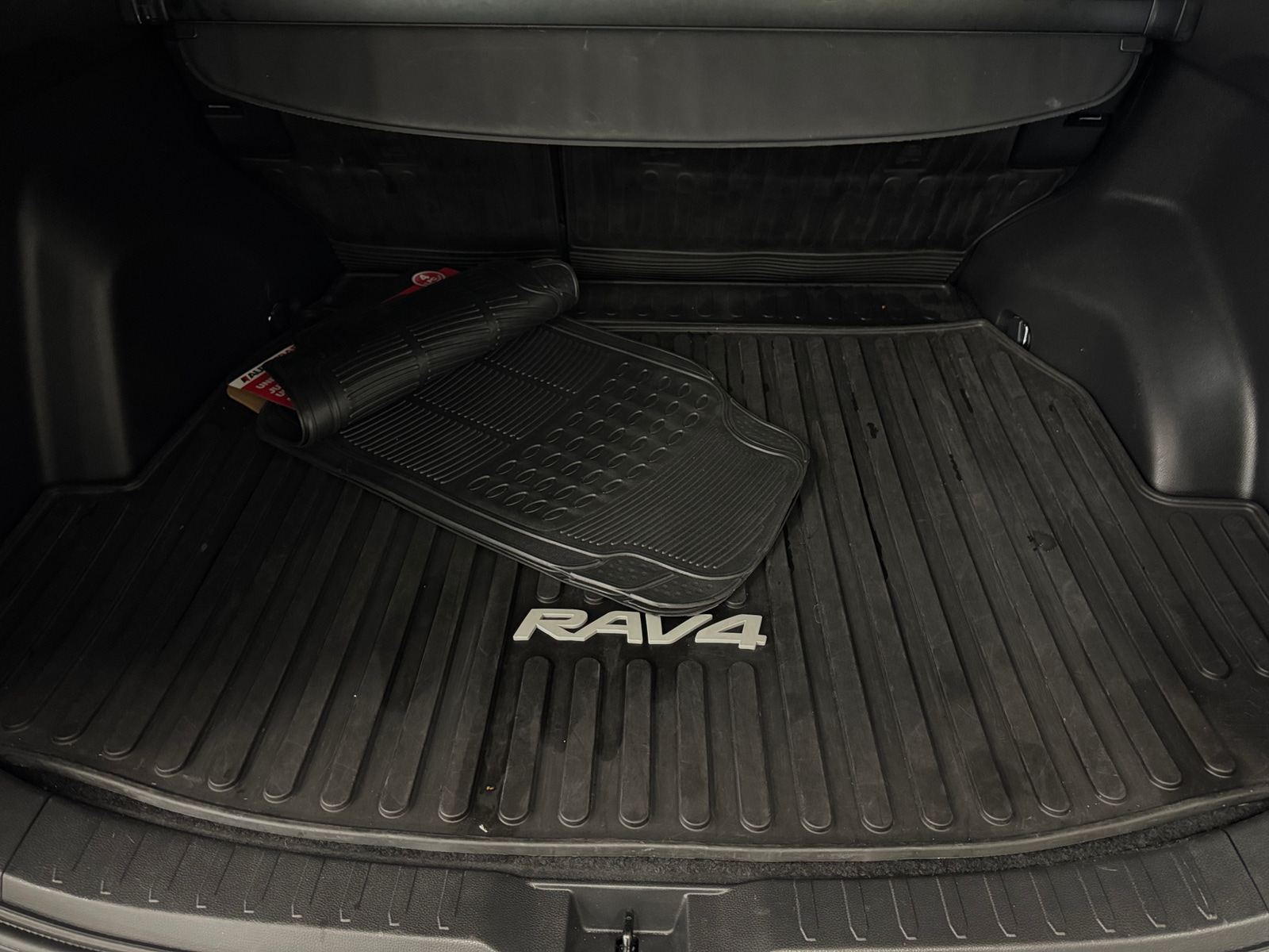 Thumbnail: 2023 Toyota RAV4 - 6