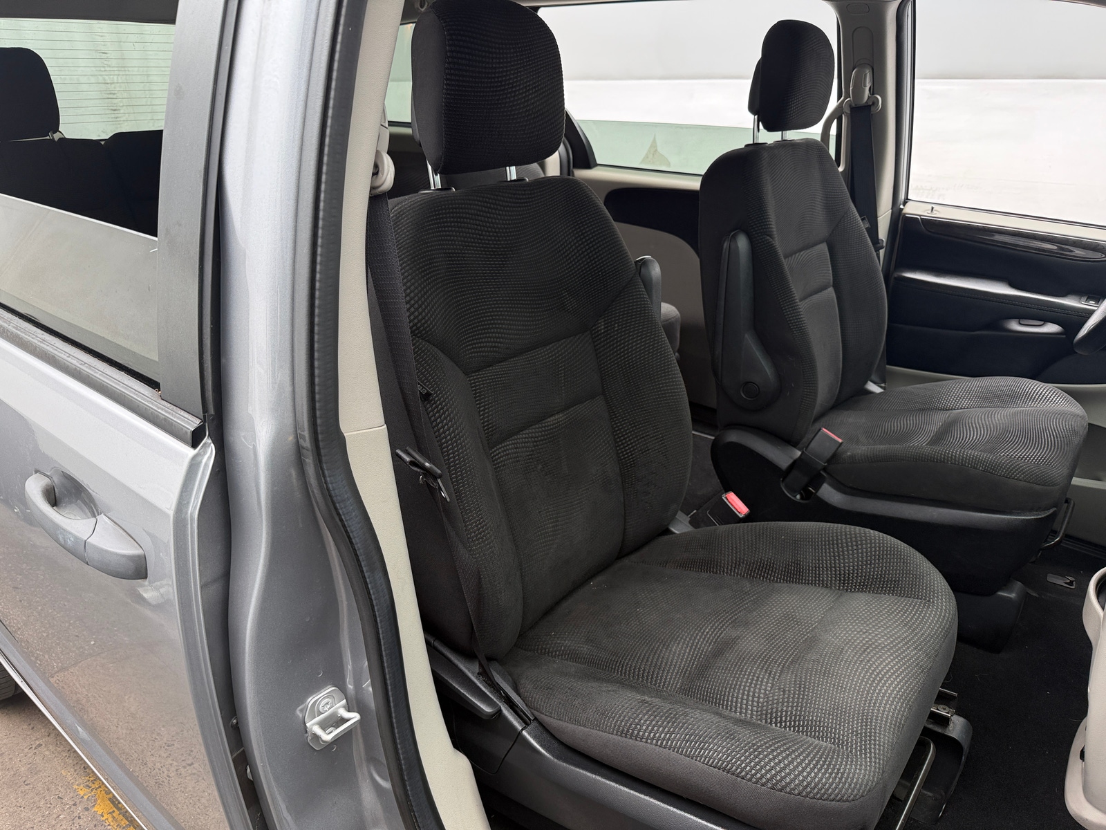 Thumbnail: 2020 Dodge Grand Caravan - 2