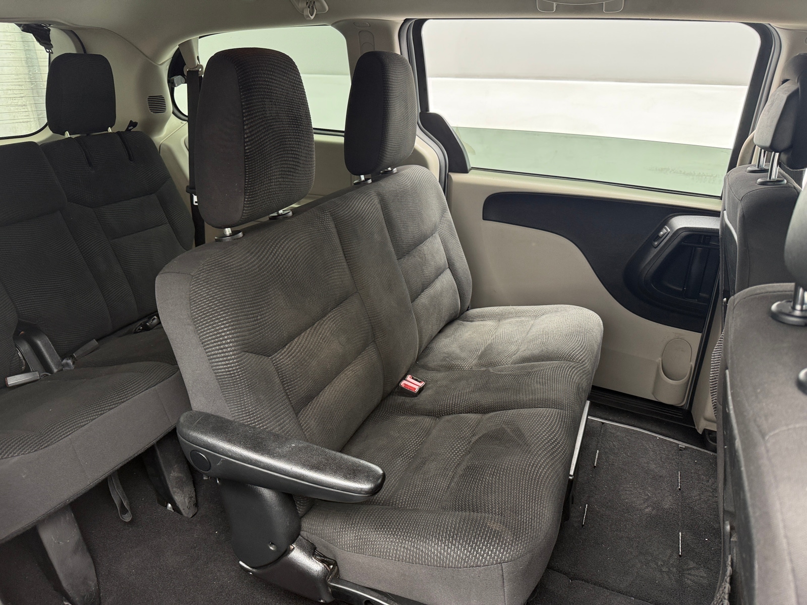 Thumbnail: 2020 Dodge Grand Caravan - 6