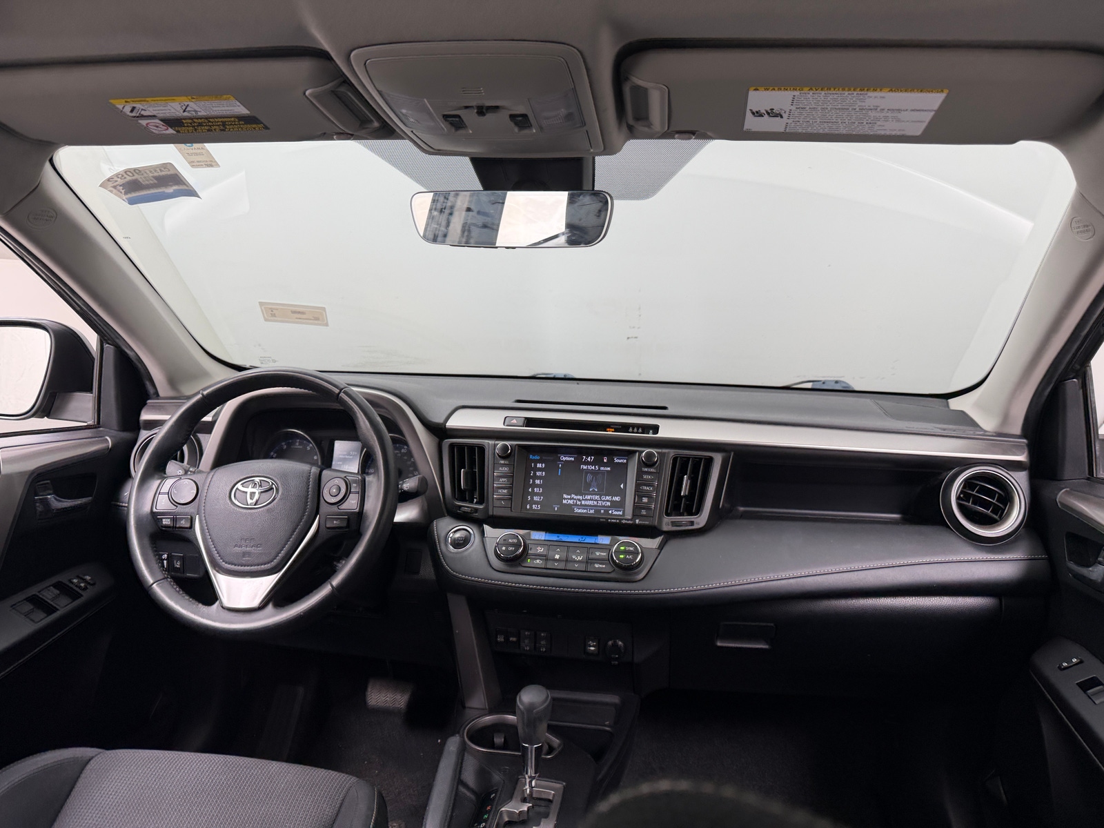 Thumbnail: 2018 Toyota RAV4 - 3