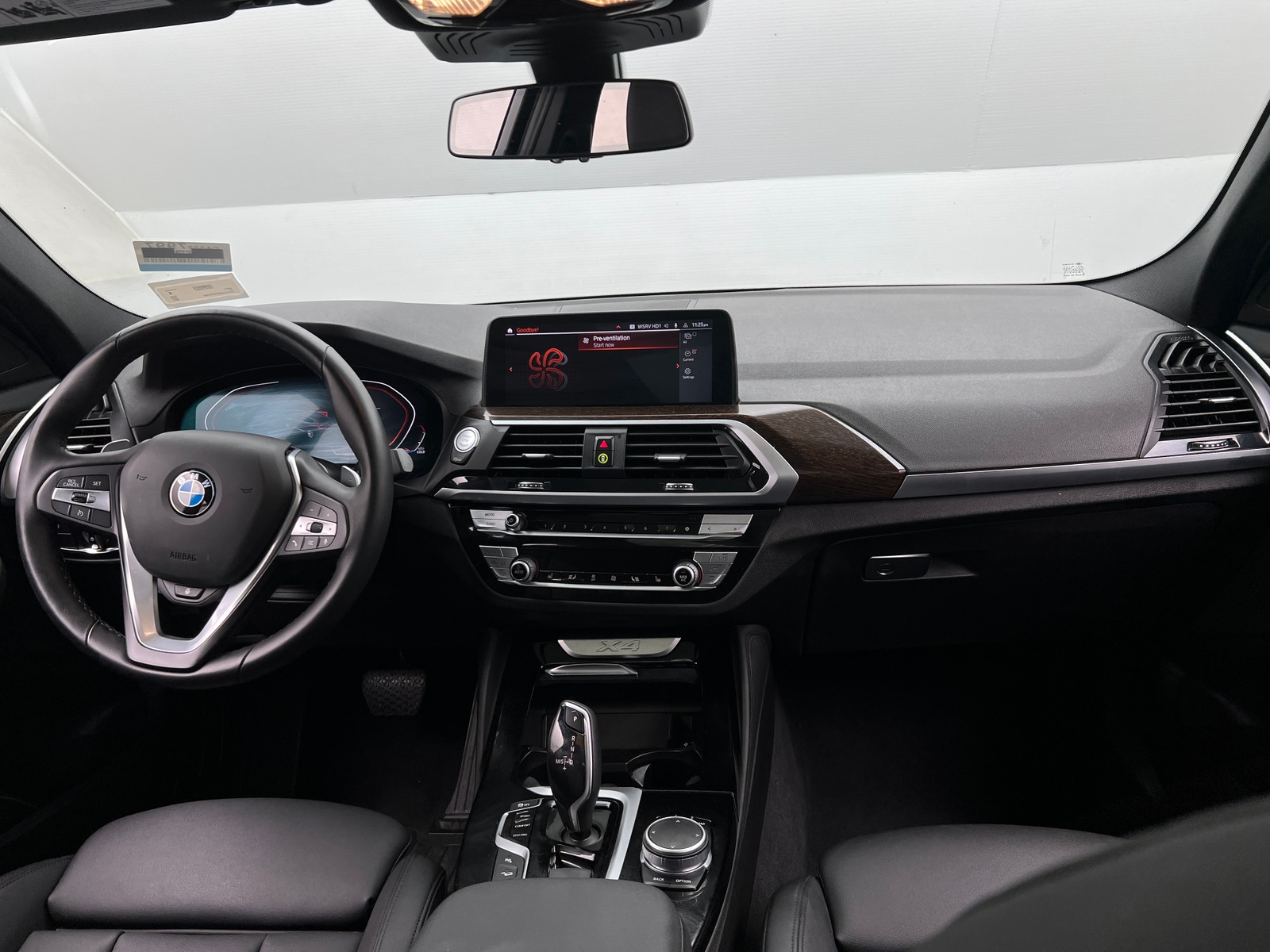 Thumbnail: 2021 BMW X4 - 2