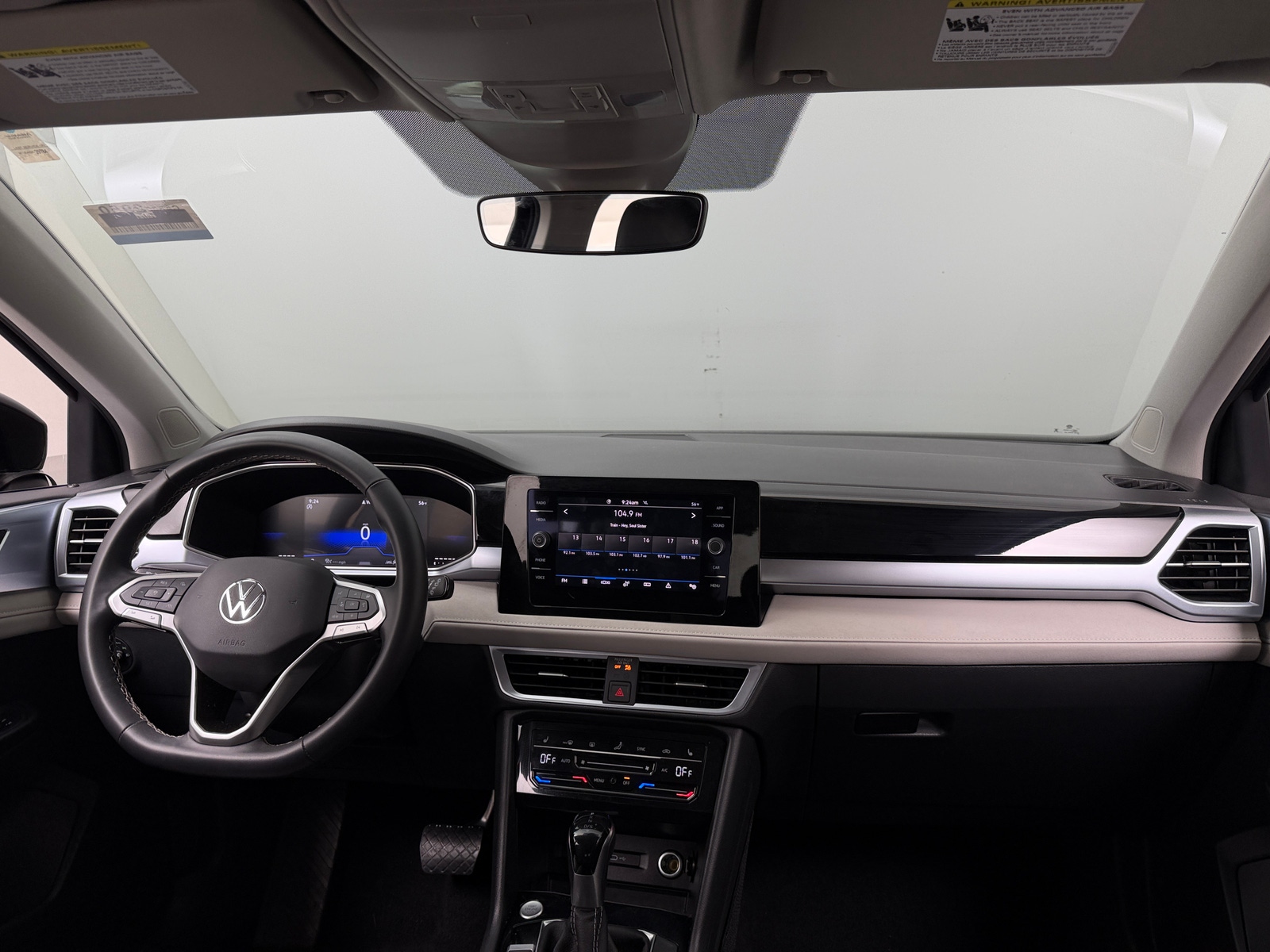 Thumbnail: 2025 Volkswagen Taos - 2