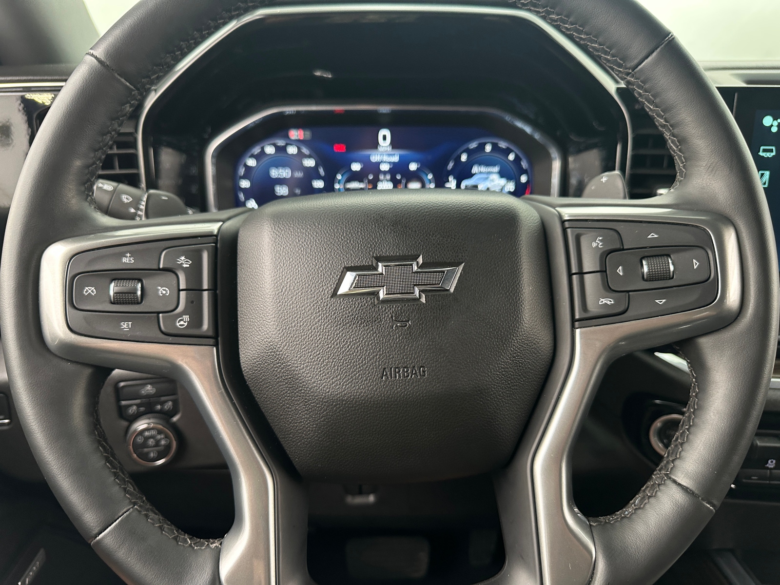 Thumbnail: 2024 Chevrolet Silverado 1500 - 4