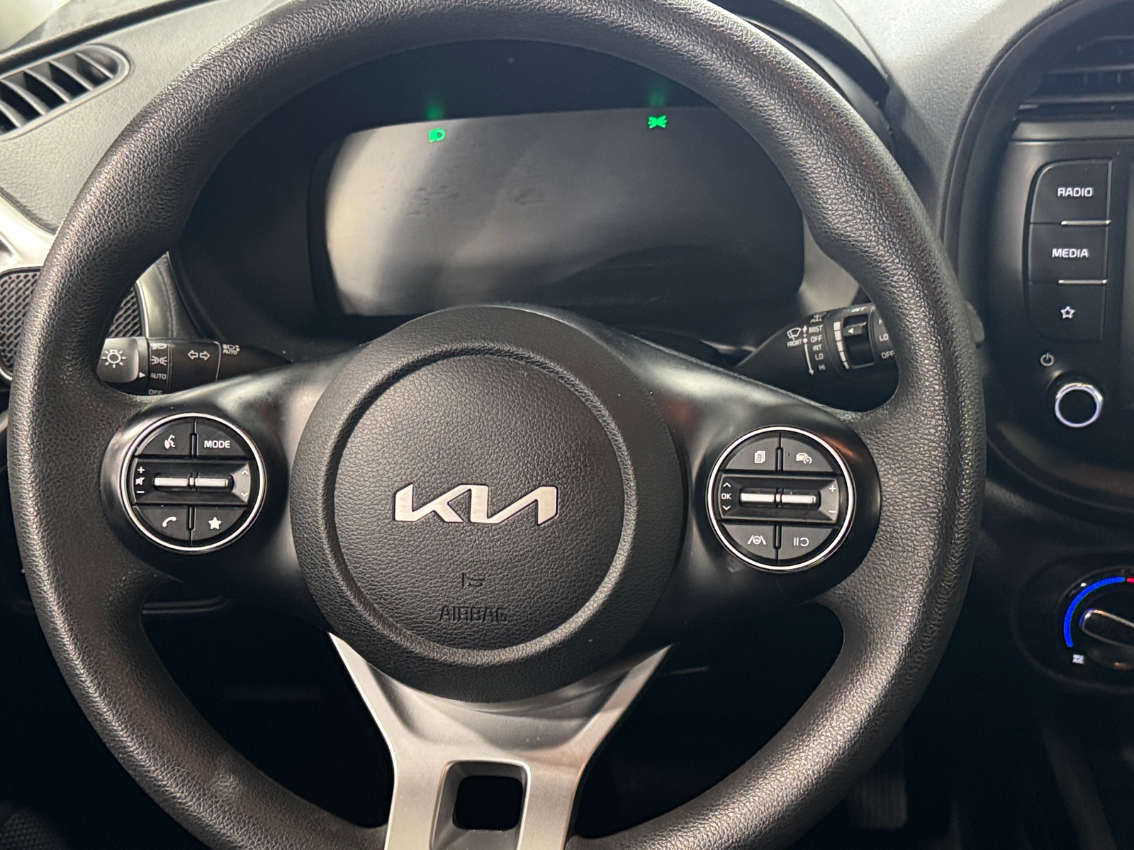Thumbnail: 2023 Kia Soul - 5