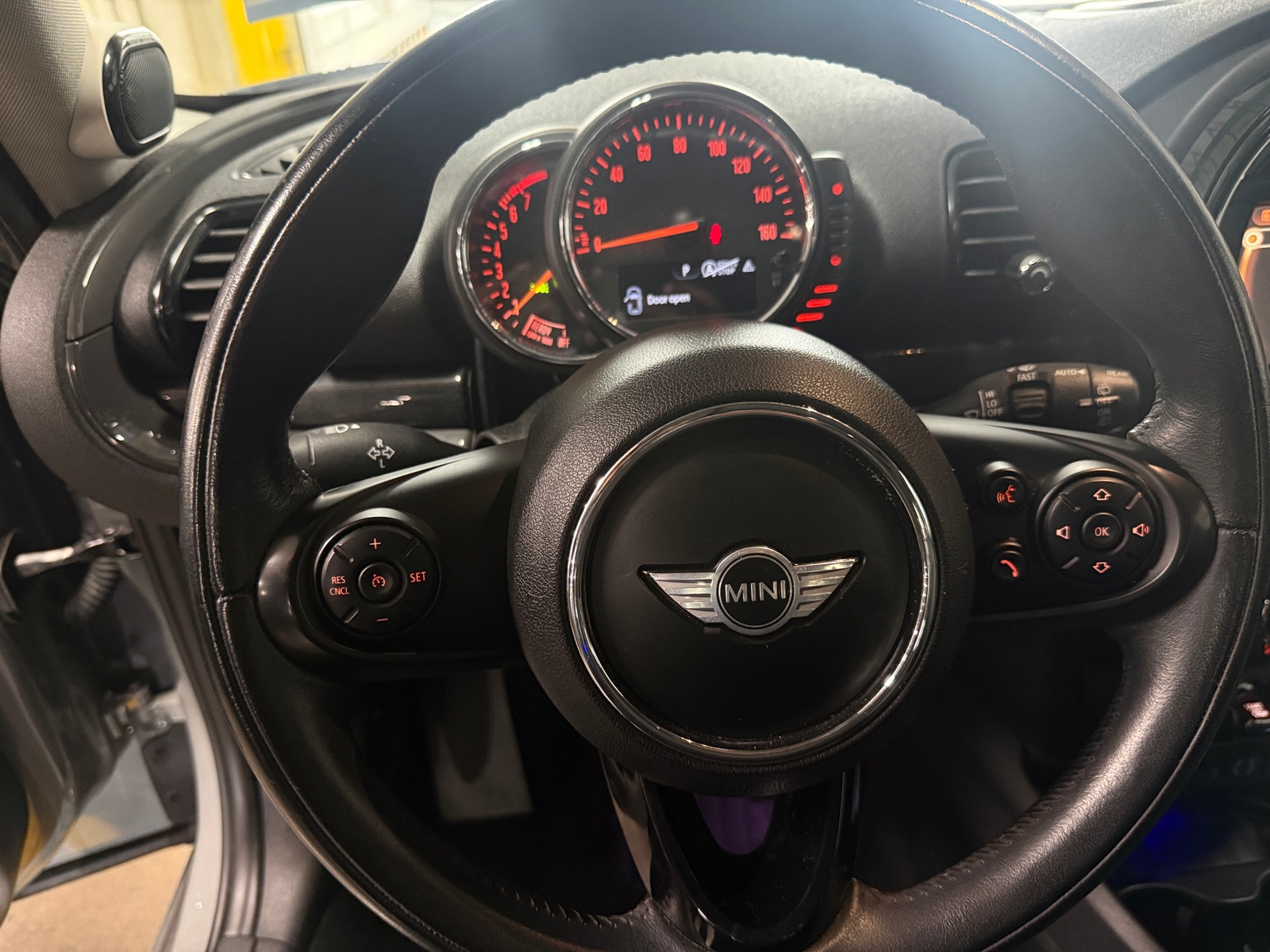 Thumbnail: 2016 MINI Cooper Clubman - 4