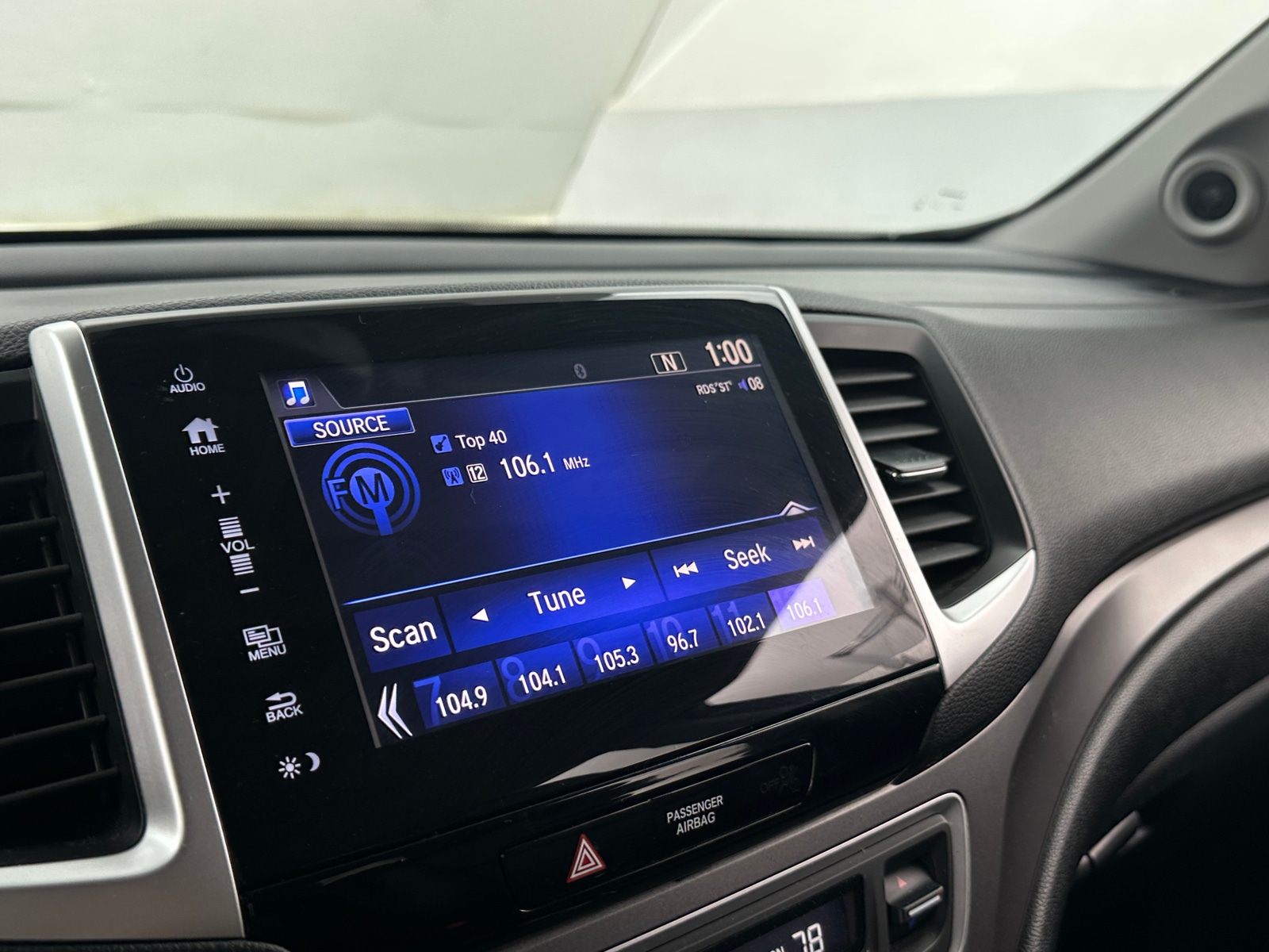 Thumbnail: 2017 Honda Pilot - 3