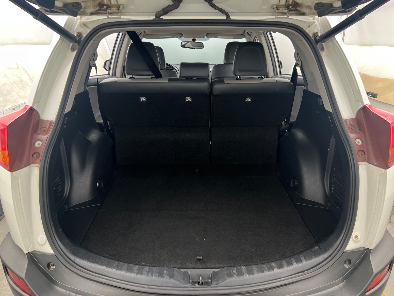 Thumbnail: 2015 Toyota RAV4 - 7