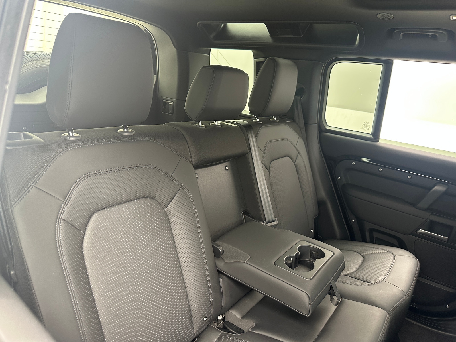 Thumbnail: 2025 Land Rover Defender - 5