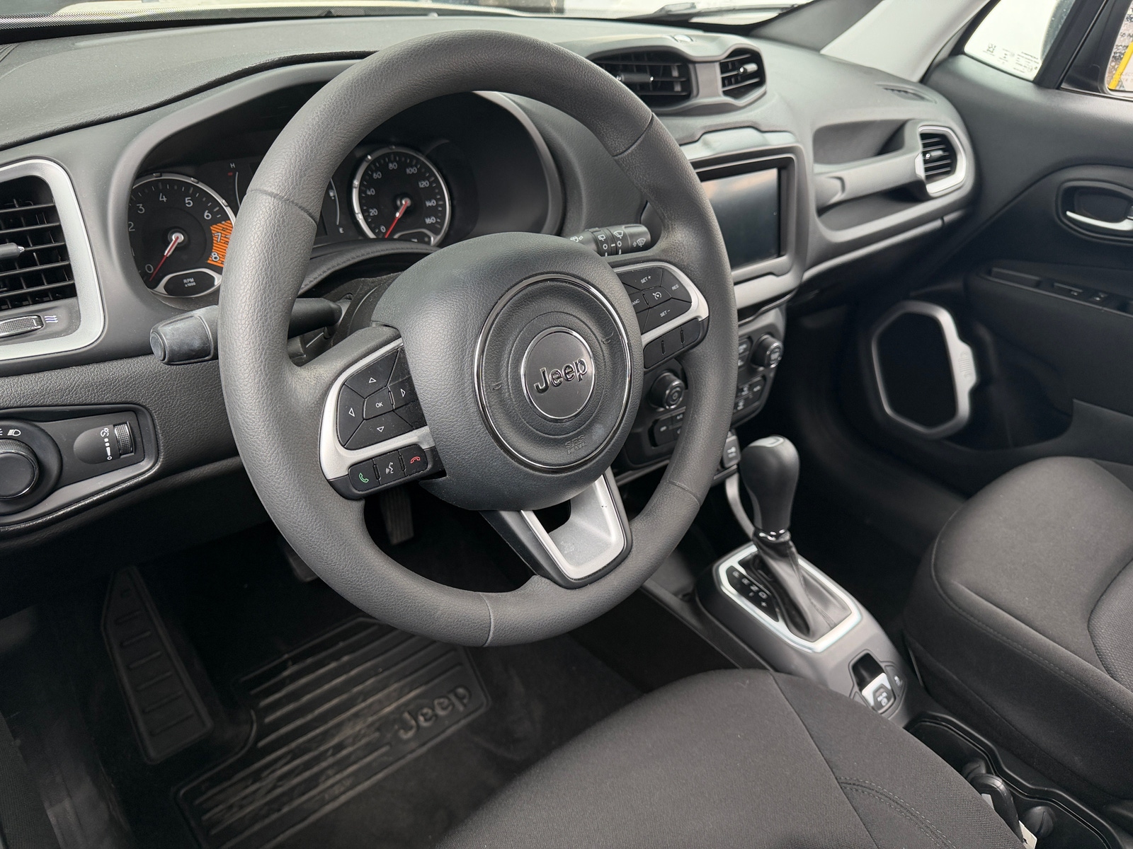 Thumbnail: 2021 Jeep Renegade - 5