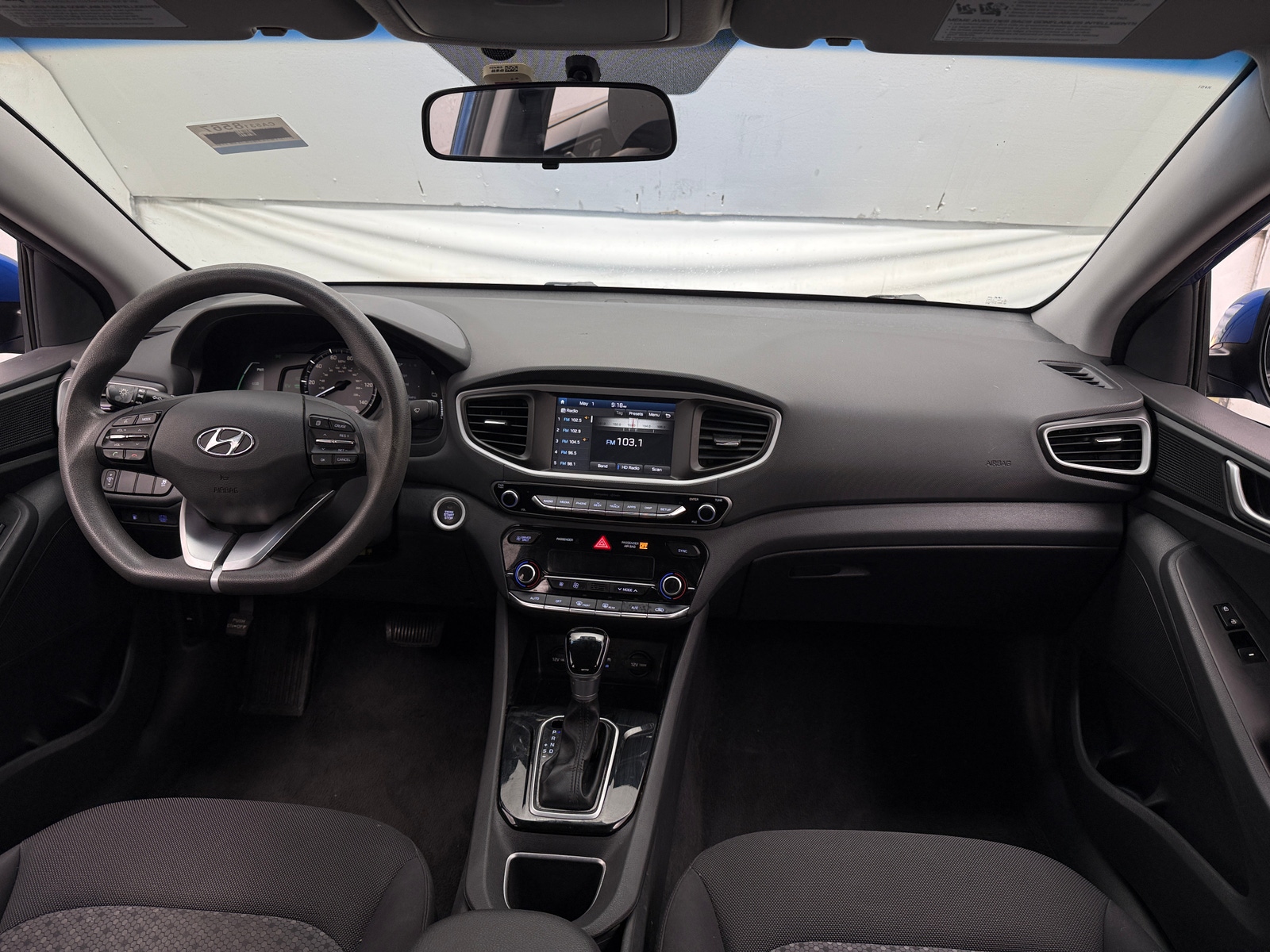 Thumbnail: 2017 Hyundai Ioniq - 3