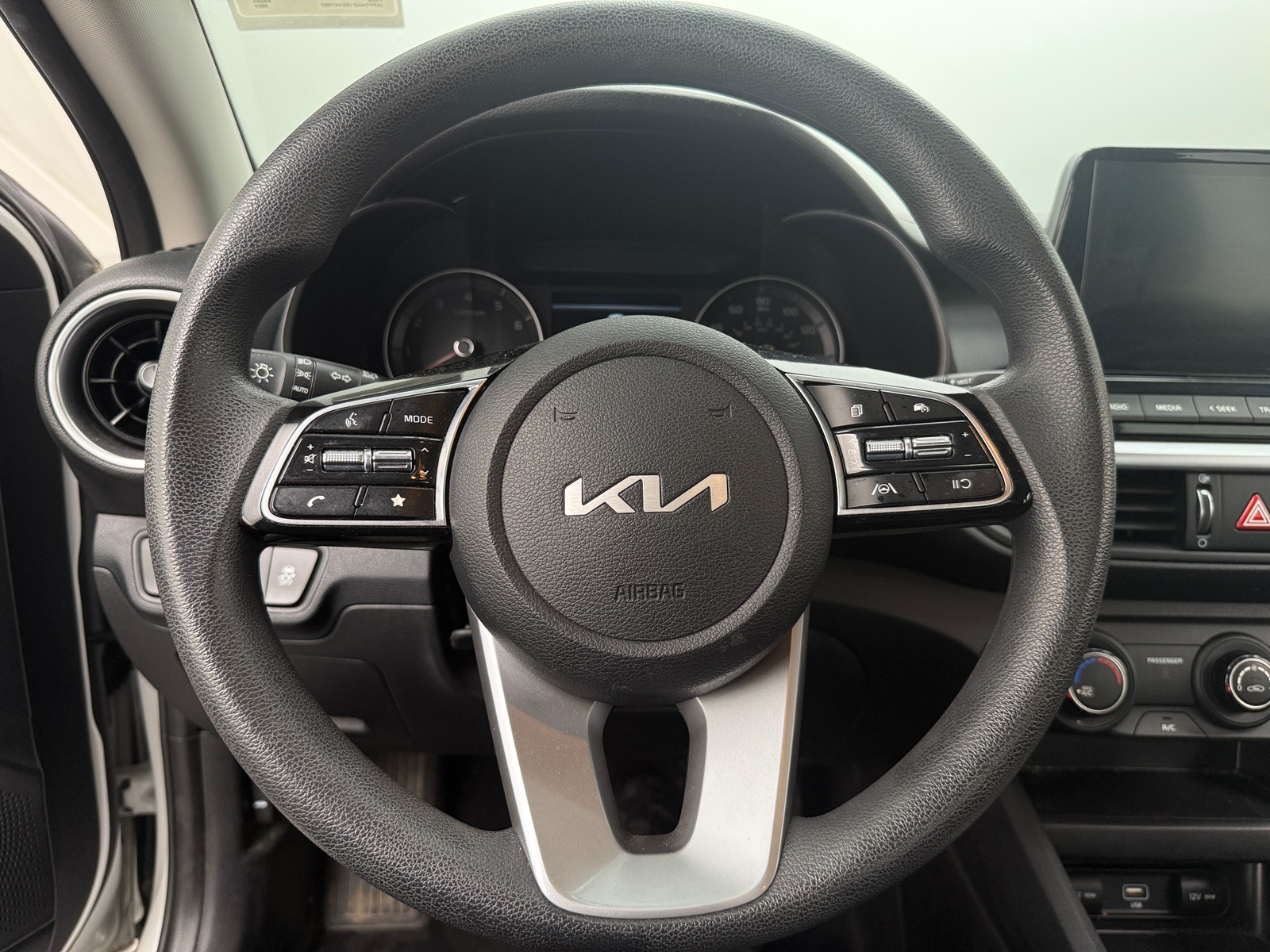 Thumbnail: 2022 Kia Forte - 5