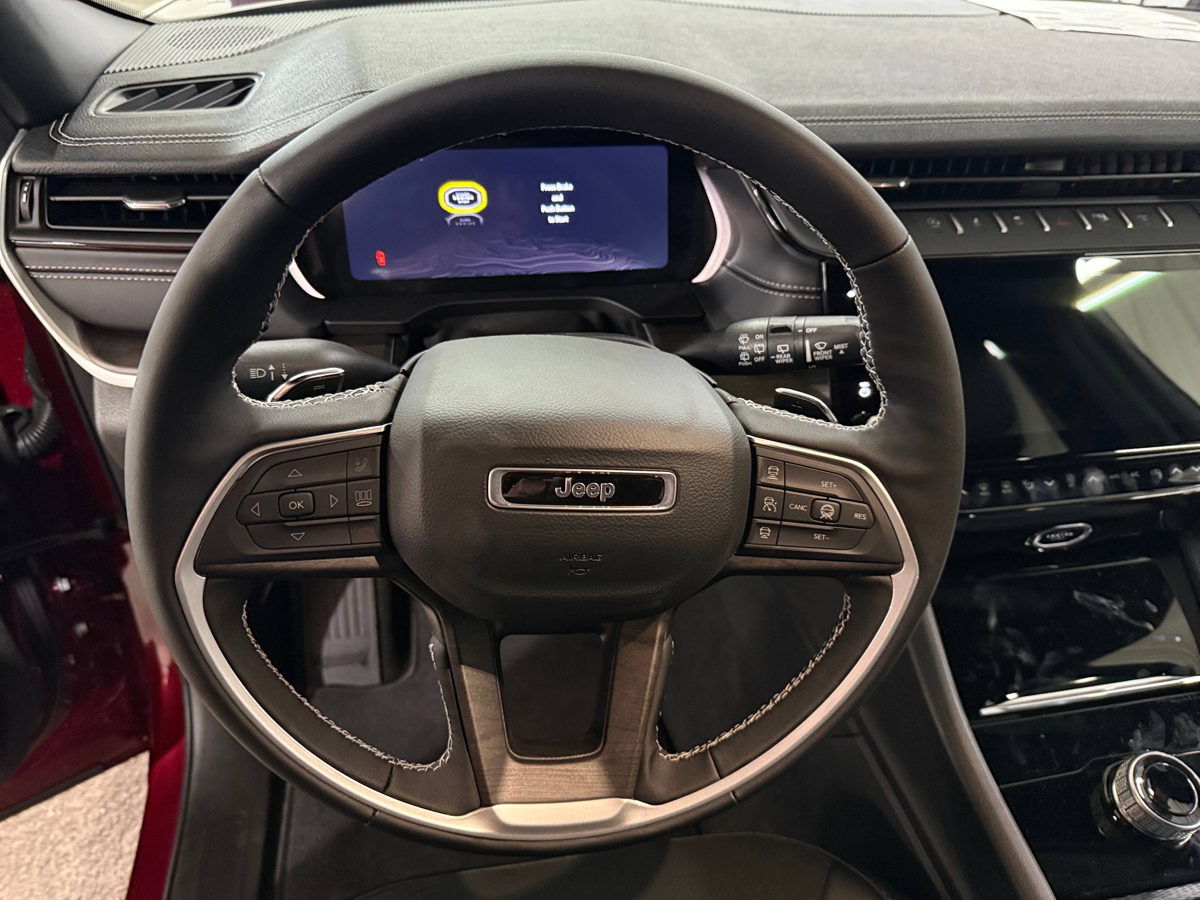 2026 Jeep Grand Cherokee L Laredo Altitude's photo