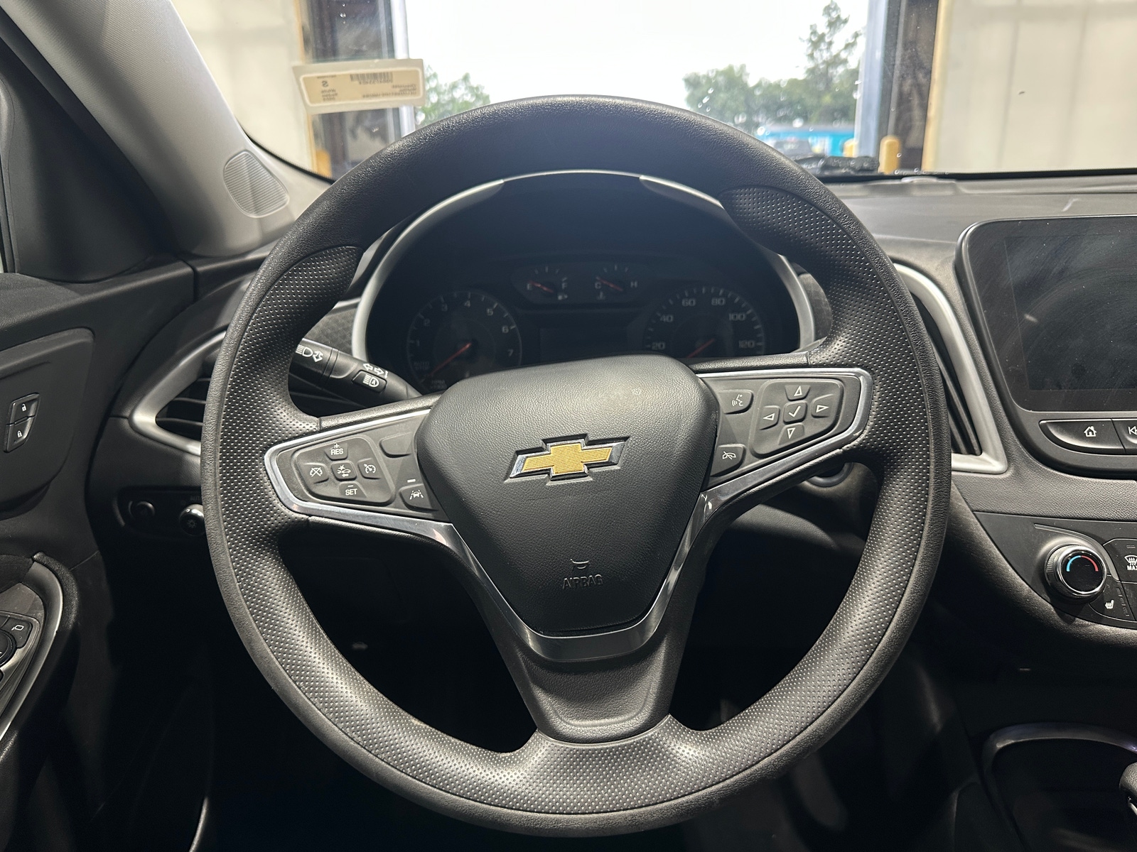 Thumbnail: 2023 Chevrolet Malibu - 5