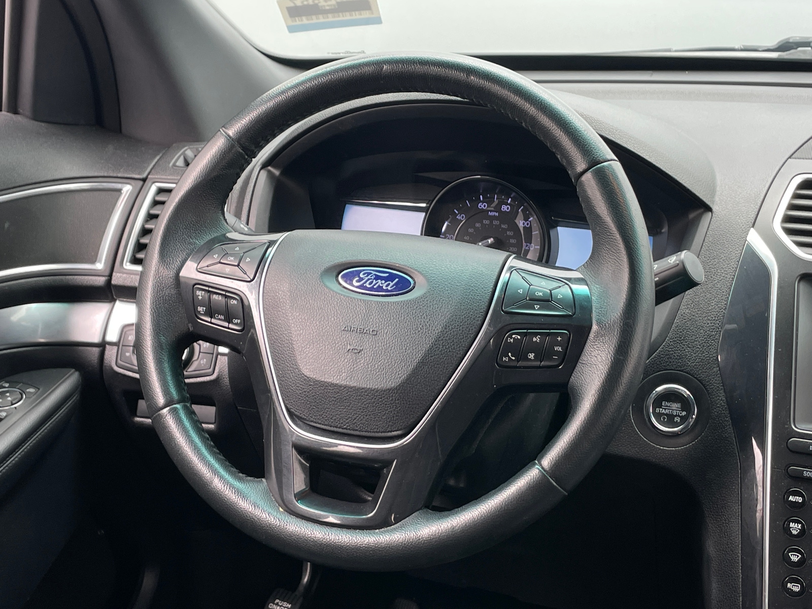Thumbnail: 2019 Ford Explorer - 4