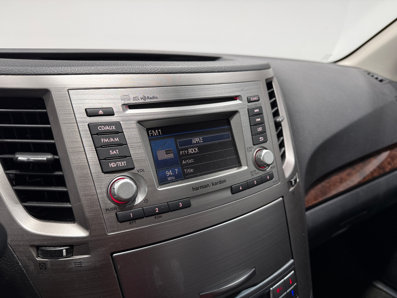 Thumbnail: 2013 Subaru Legacy - 4