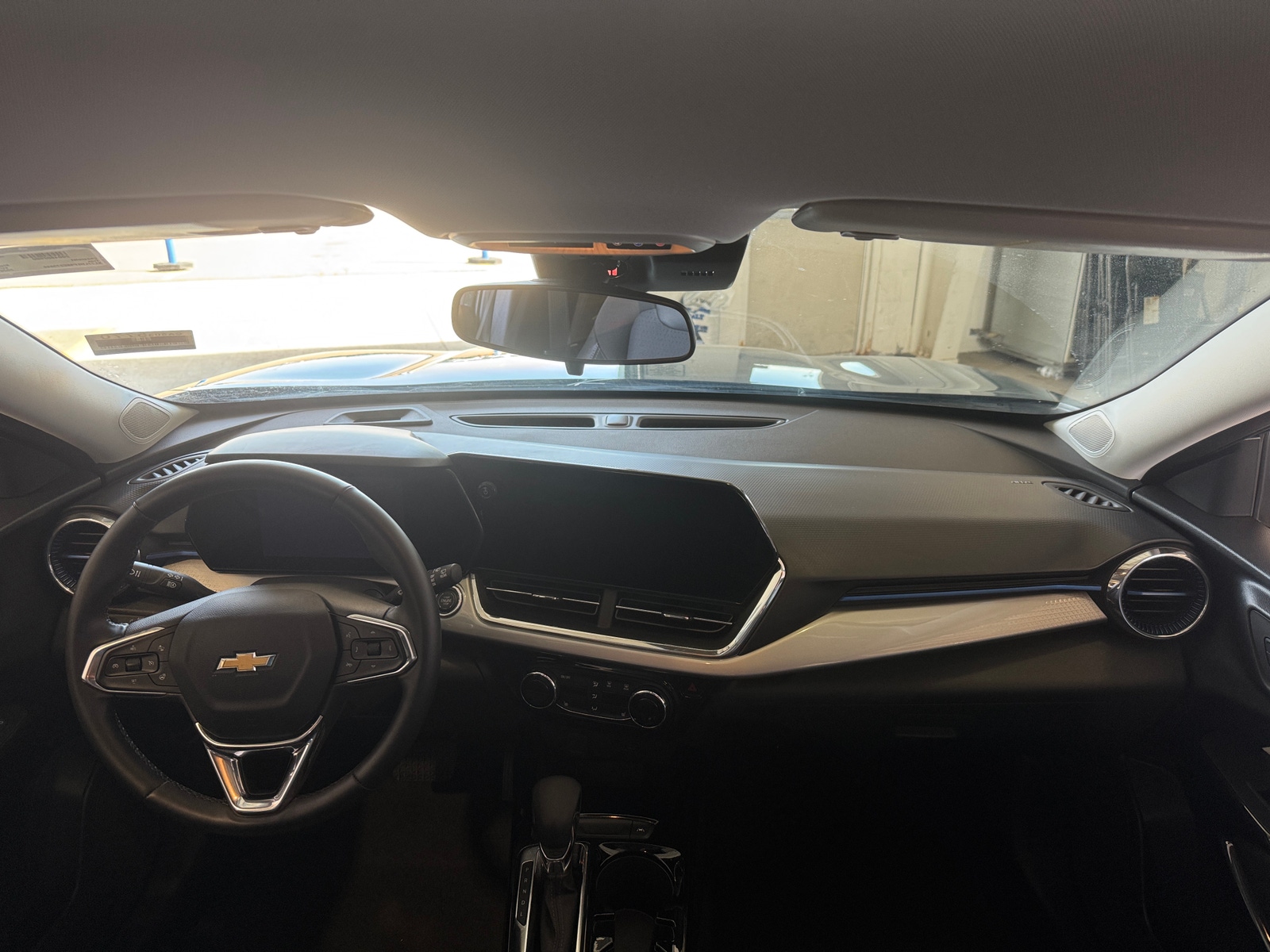Thumbnail: 2025 Chevrolet Trax - 3