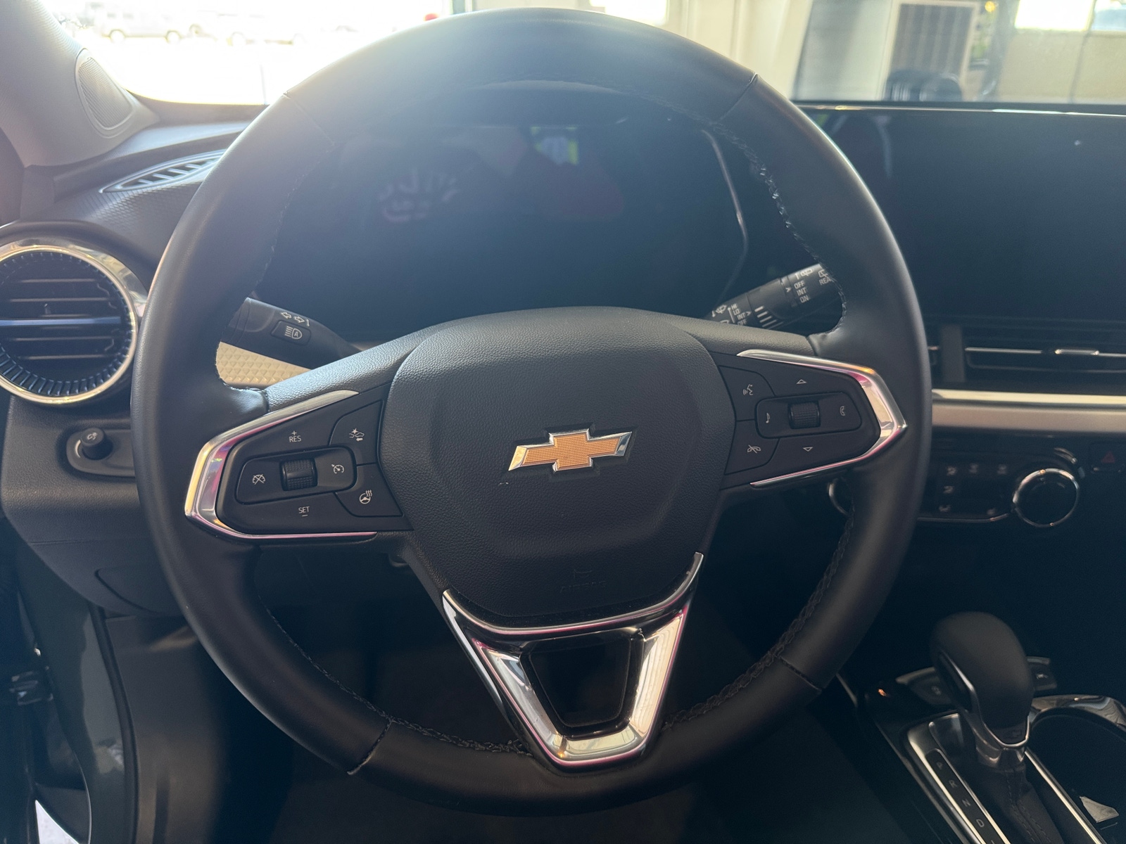 Thumbnail: 2025 Chevrolet Trax - 5