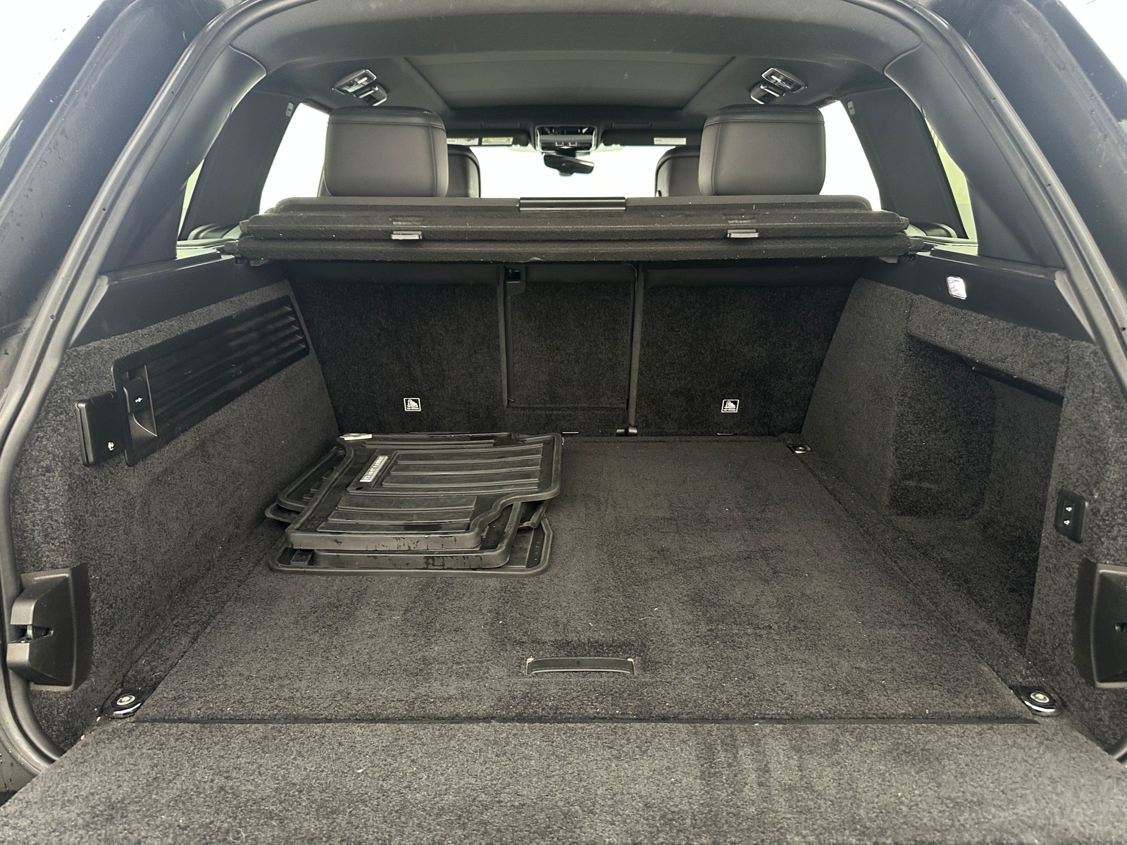 Thumbnail: 2020 Land Rover Range Rover - 6