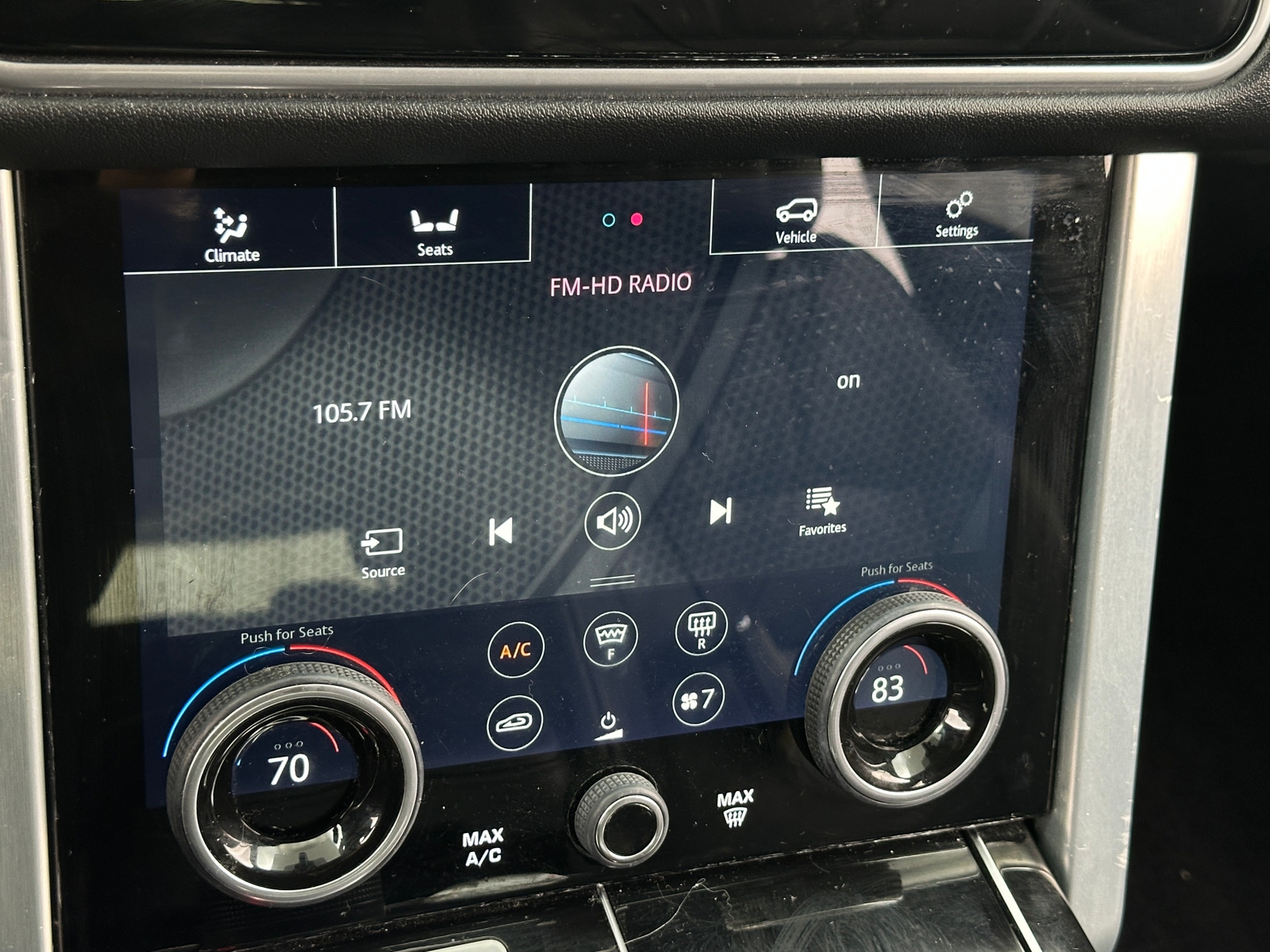 Thumbnail: 2020 Land Rover Range Rover - 3