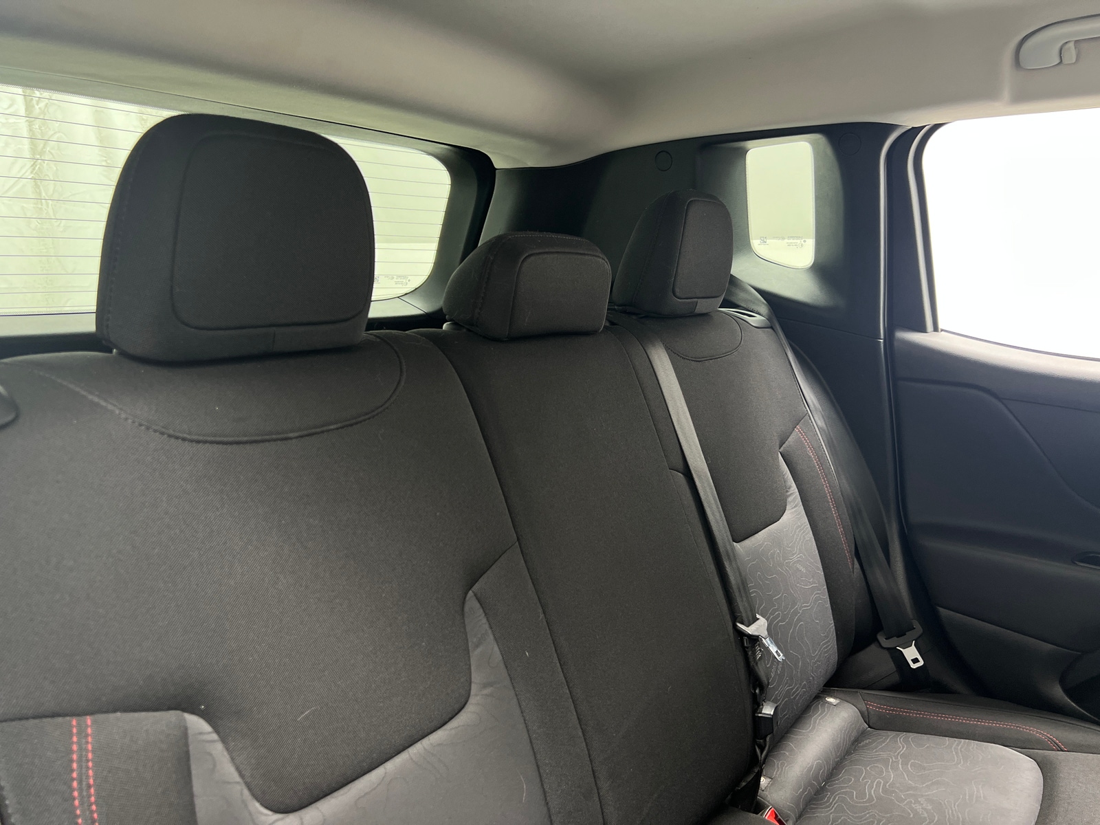 Thumbnail: 2017 Jeep Renegade - 6