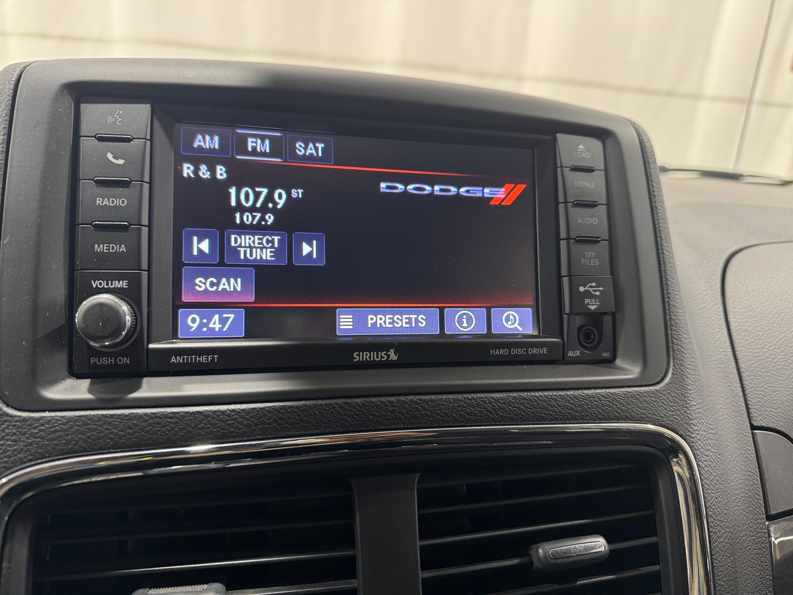 Thumbnail: 2019 Dodge Grand Caravan - 4