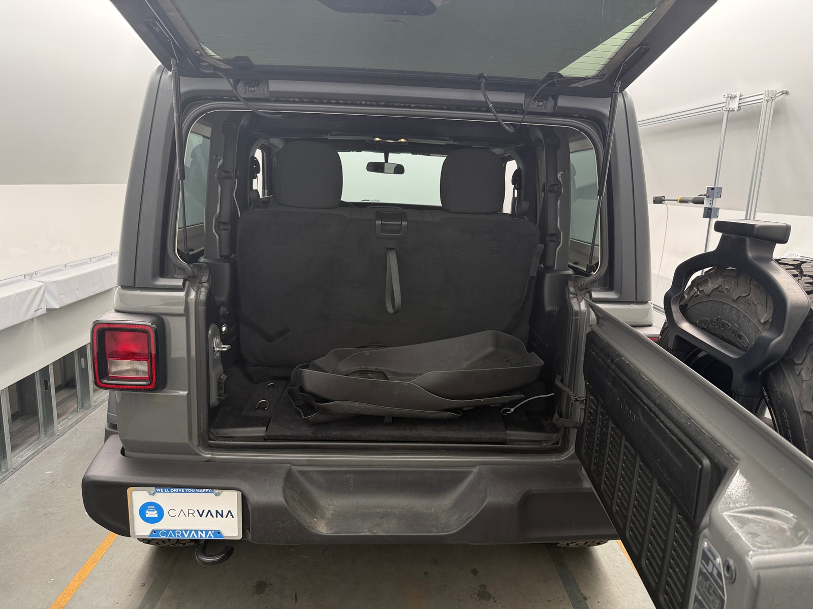 Thumbnail: 2019 Jeep Wrangler - 7