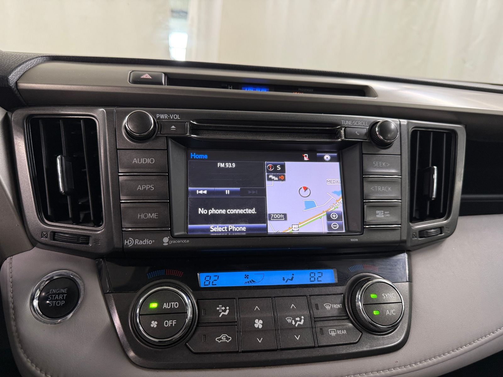 Thumbnail: 2015 Toyota RAV4 - 3