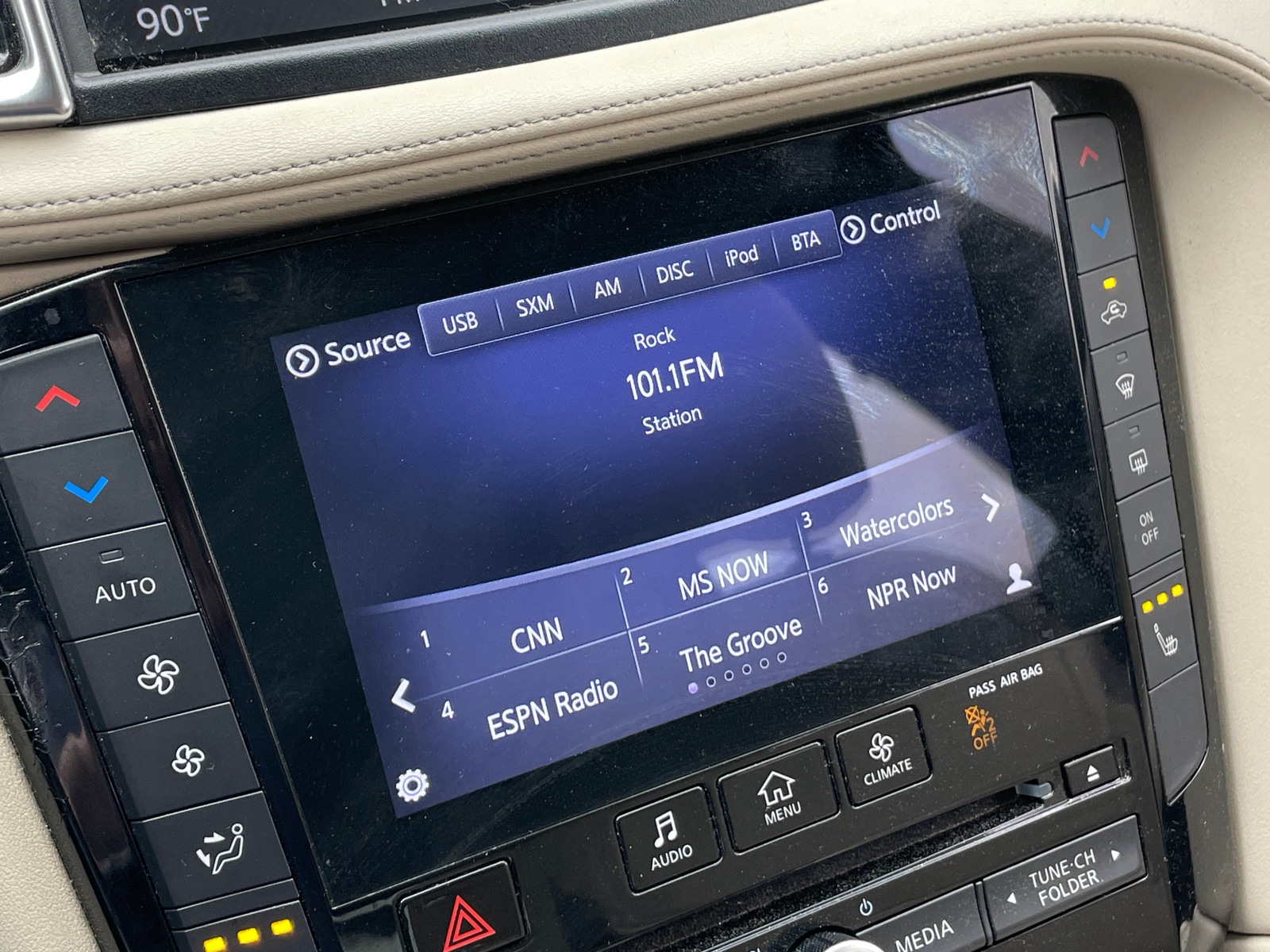 Thumbnail: 2019 INFINITI QX50 - 3