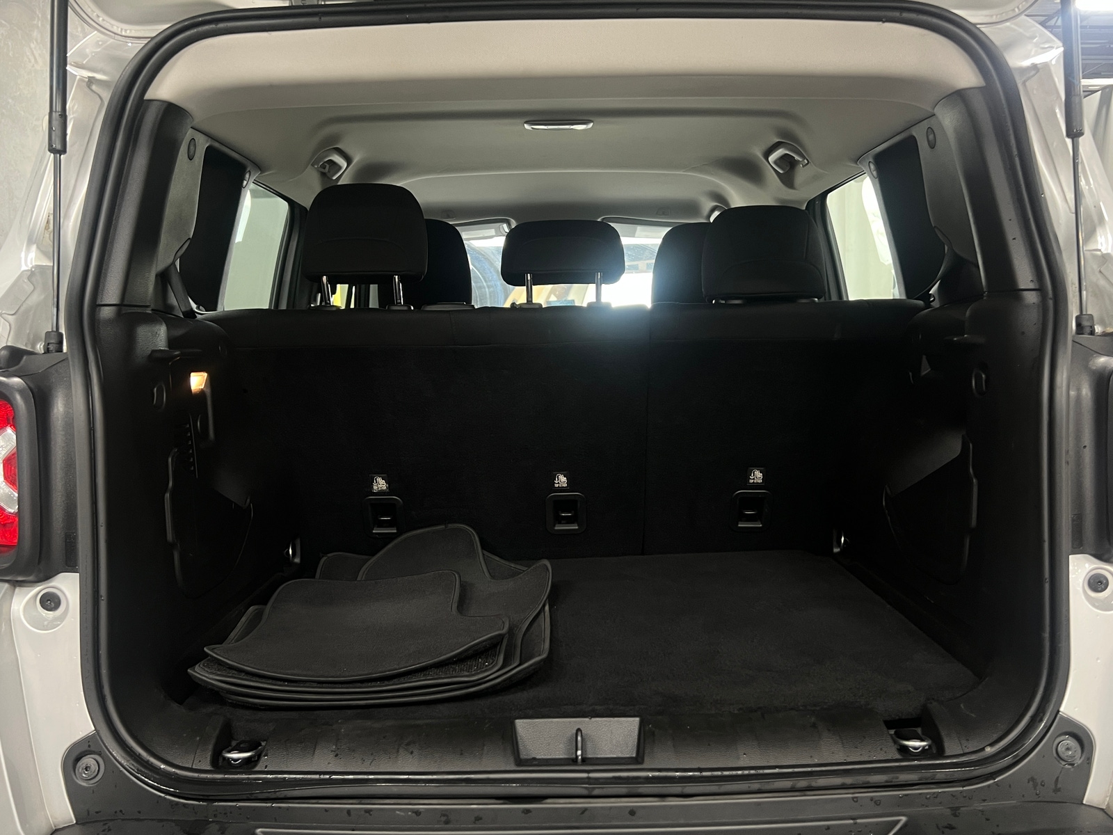 Thumbnail: 2021 Jeep Renegade - 7