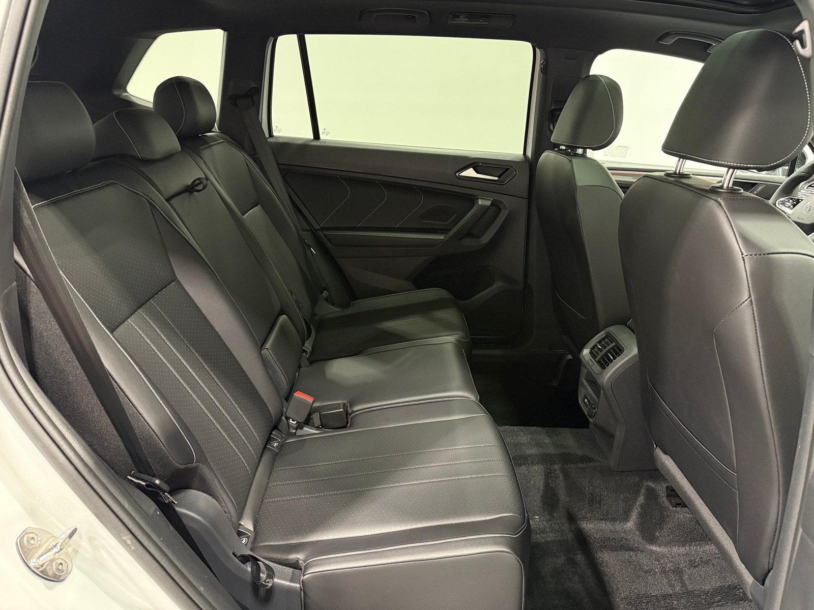 Thumbnail: 2024 Volkswagen Tiguan - 5