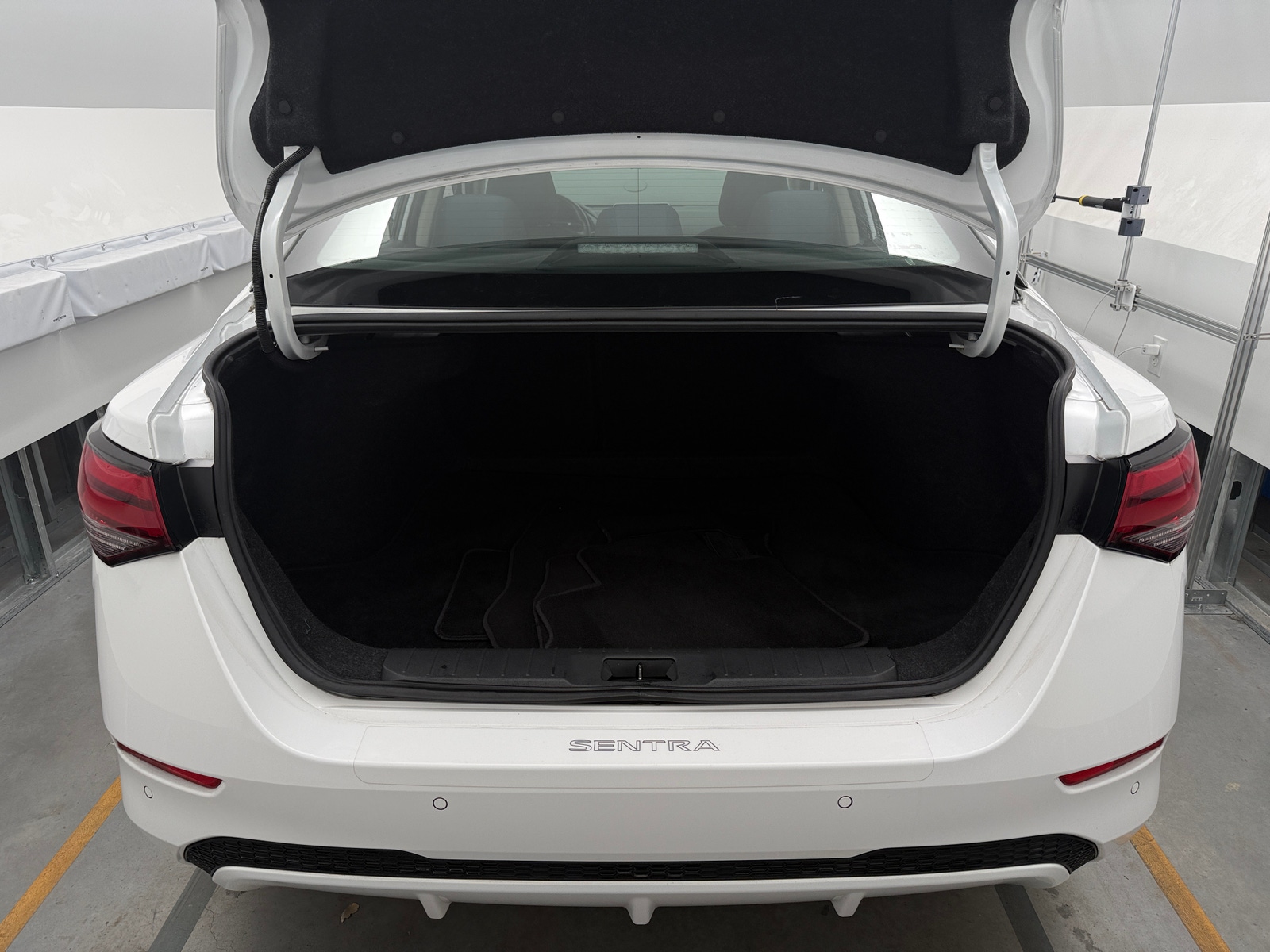Thumbnail: 2020 Nissan Sentra - 7