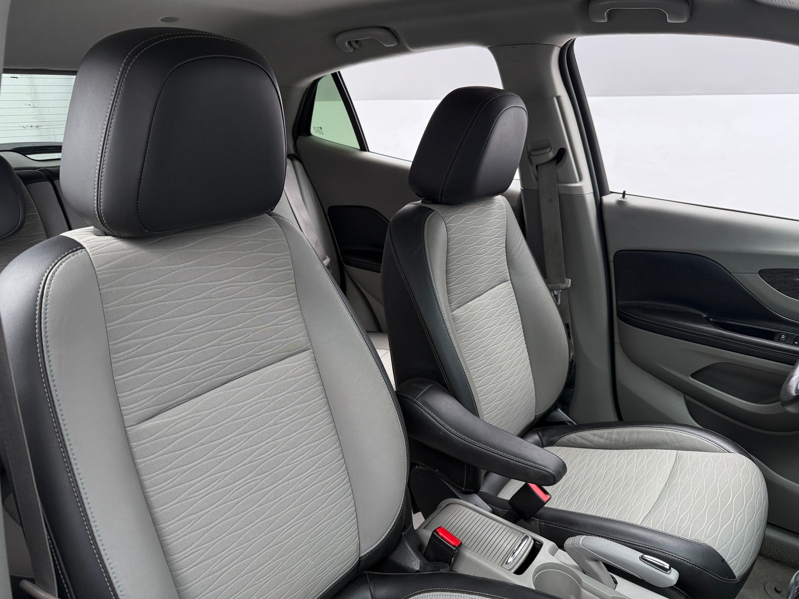 Thumbnail: 2016 Buick Encore - 2