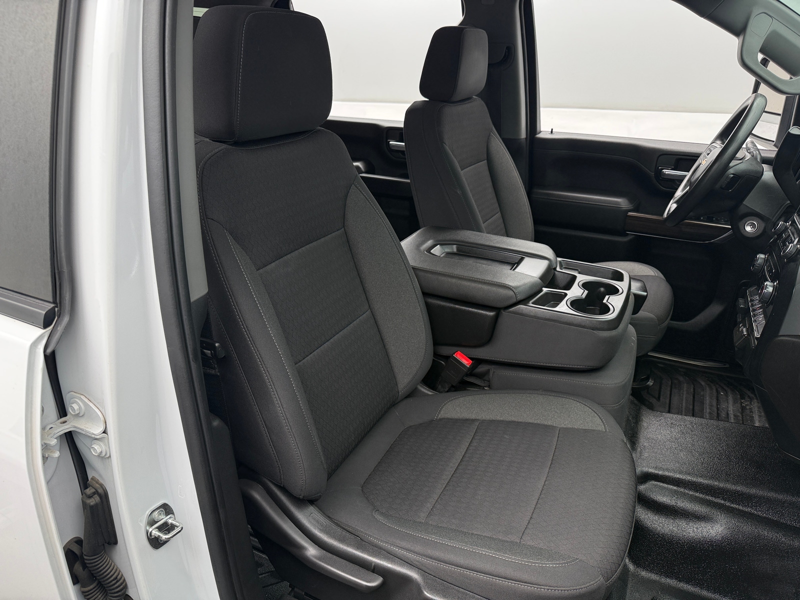 Thumbnail: 2022 Chevrolet Silverado 3500 - 2