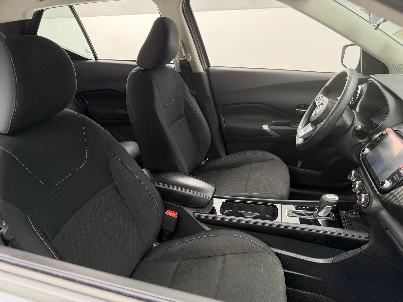 Thumbnail: 2023 Nissan Kicks - 2