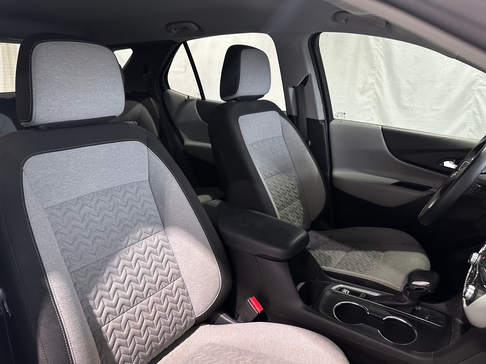 Thumbnail: 2022 Chevrolet Equinox - 2
