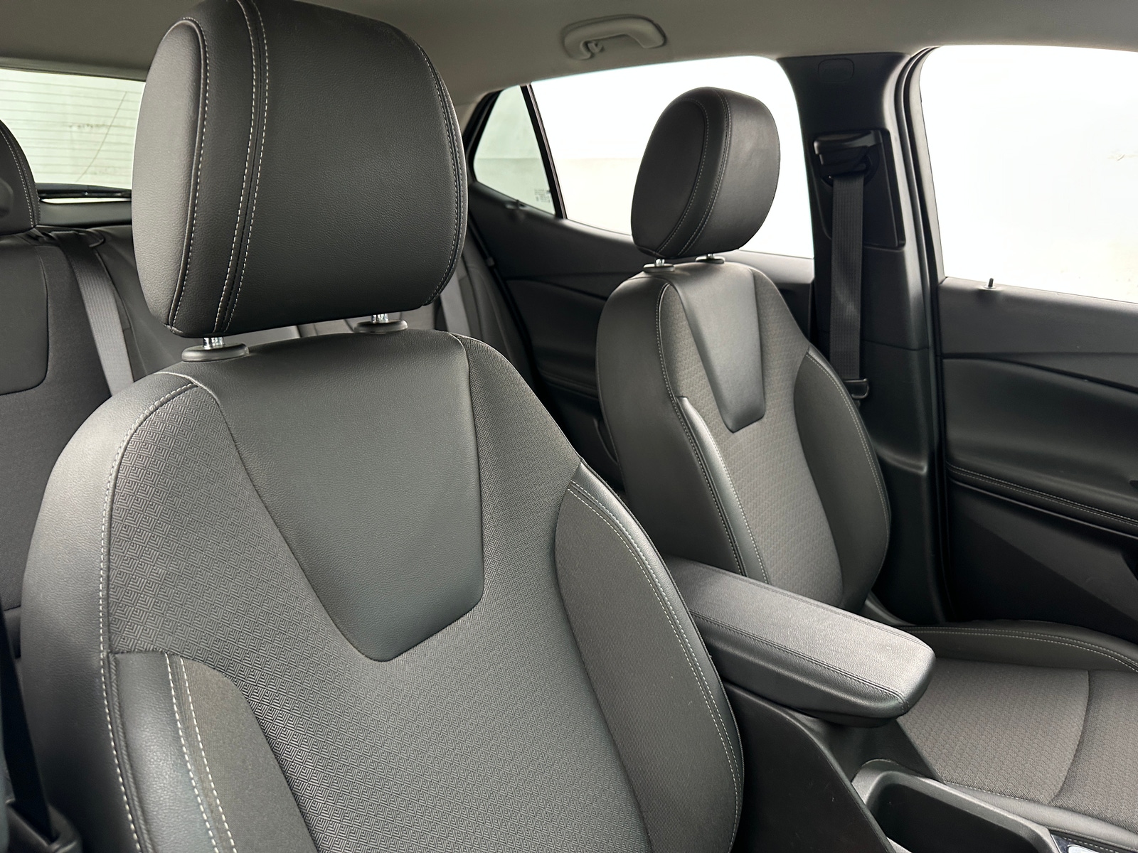 Thumbnail: 2025 Buick Encore GX - 2