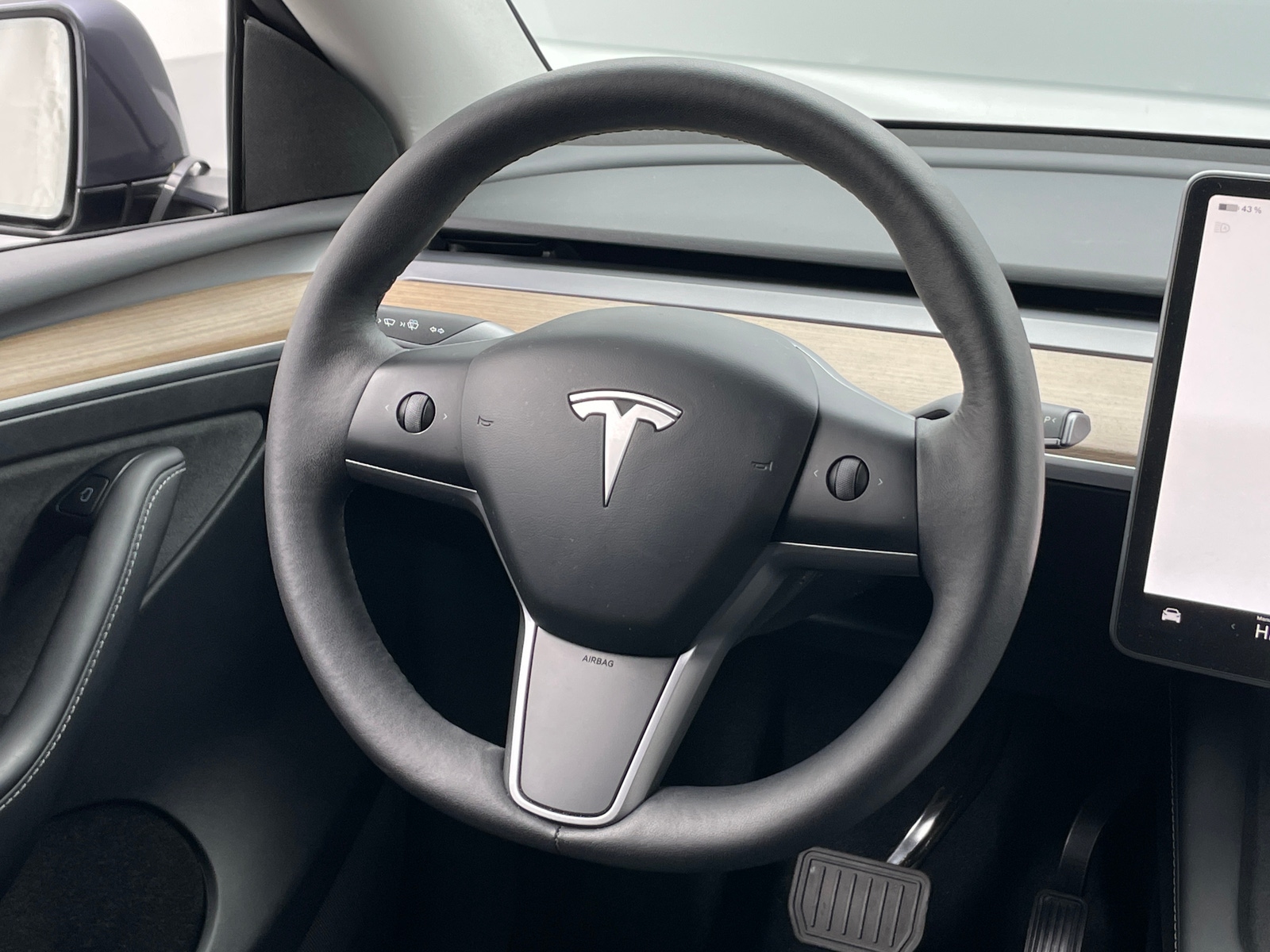 Thumbnail: 2023 Tesla Model Y - 4