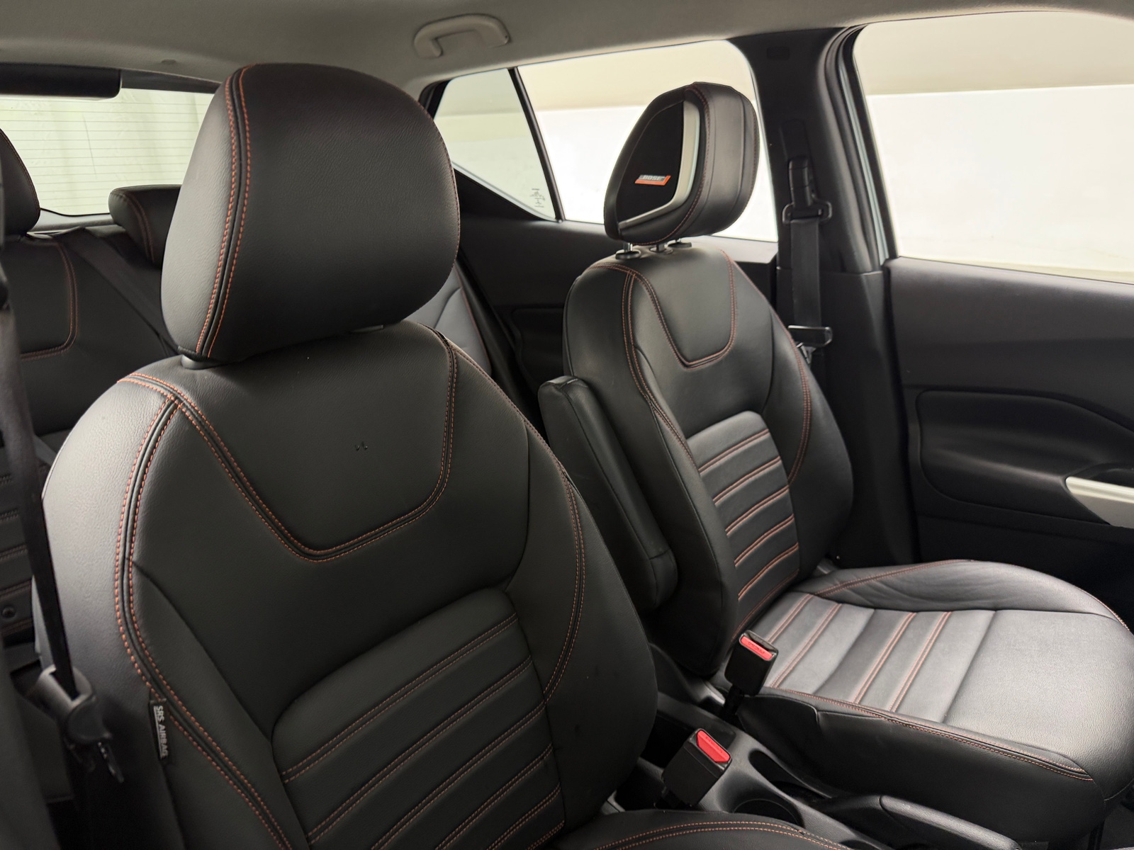 Thumbnail: 2019 Nissan Kicks - 2