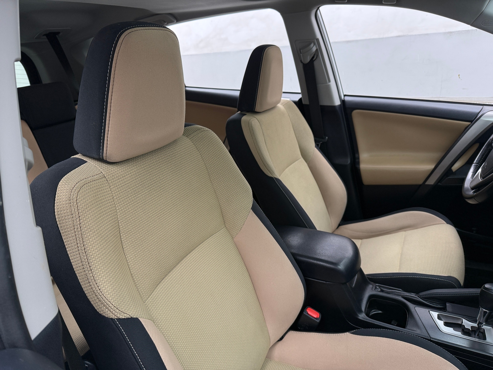 Thumbnail: 2018 Toyota RAV4 - 2