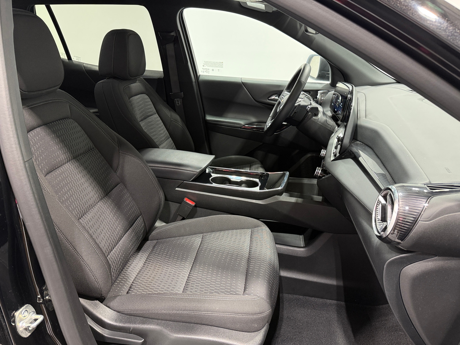 Thumbnail: 2025 Chevrolet Equinox - 2