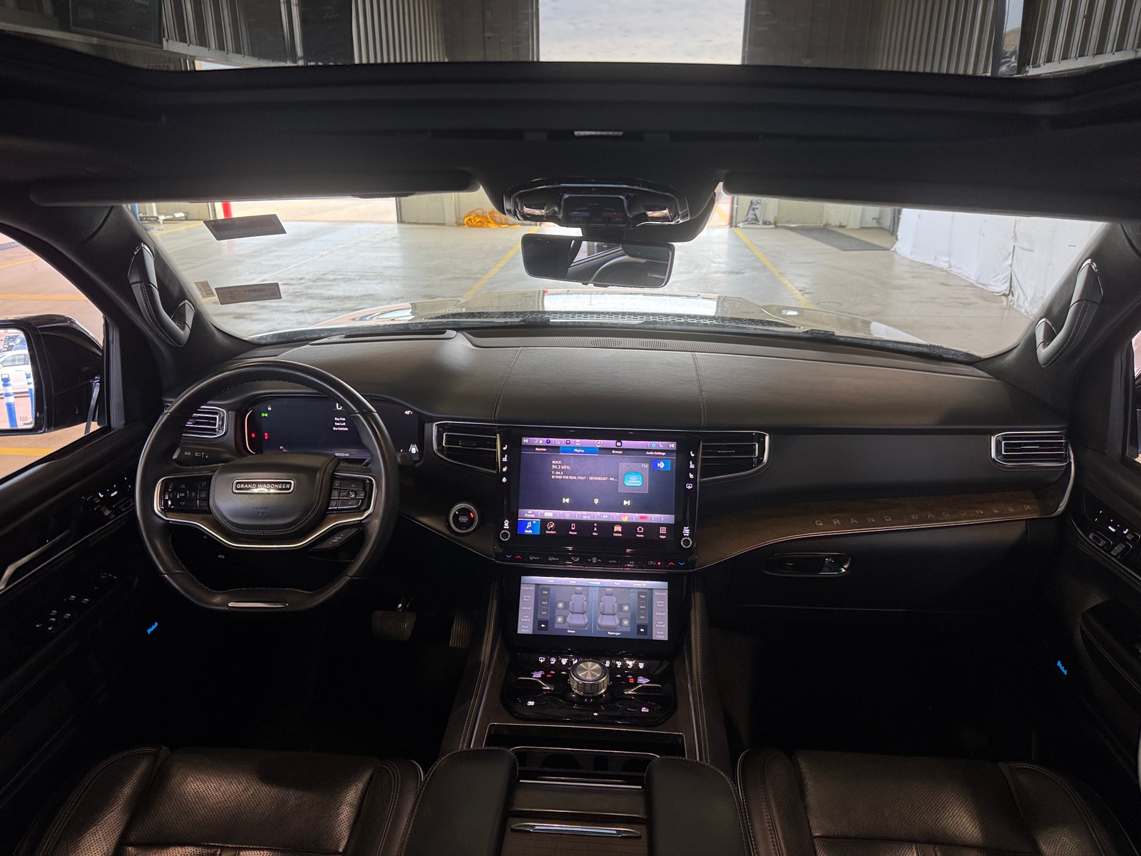 Thumbnail: 2023 Jeep Grand Wagoneer - 2