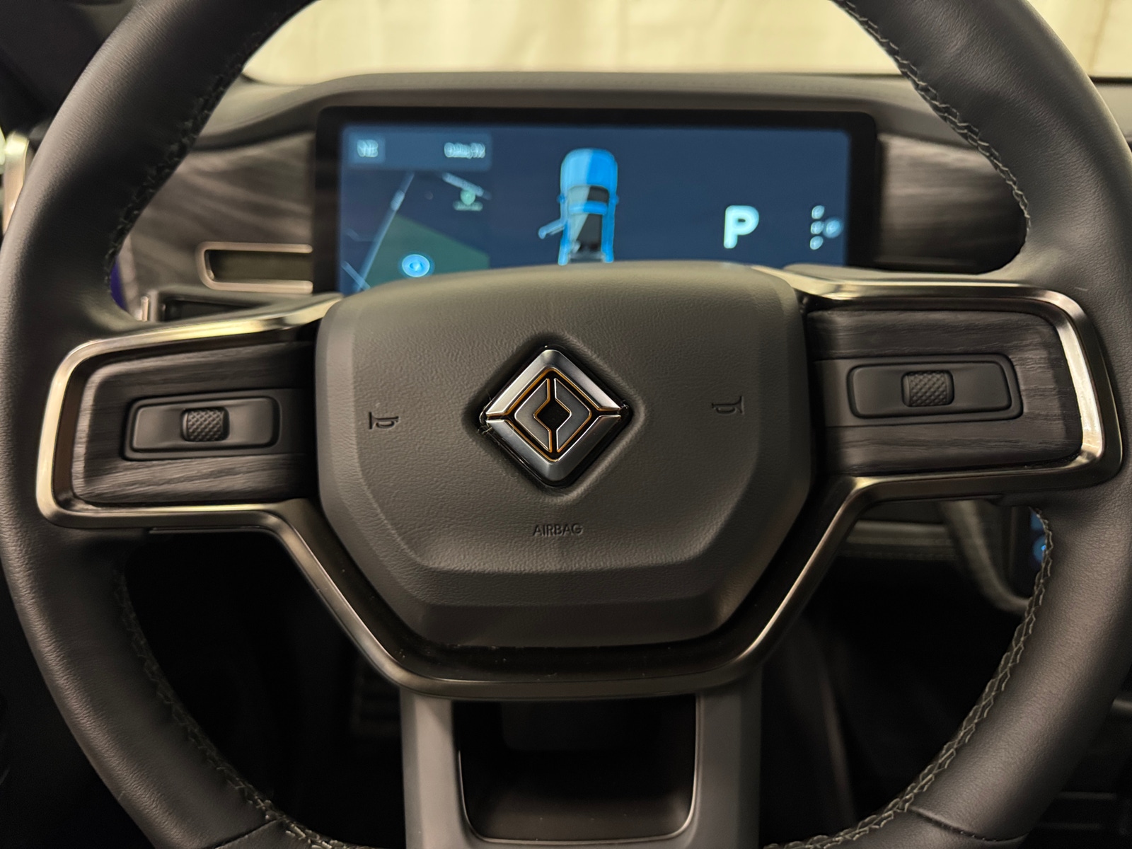 Thumbnail: 2022 Rivian R1T - 4