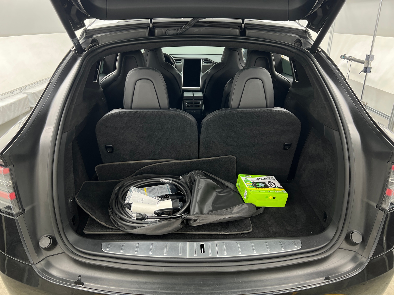 Thumbnail: 2018 Tesla Model X - 6
