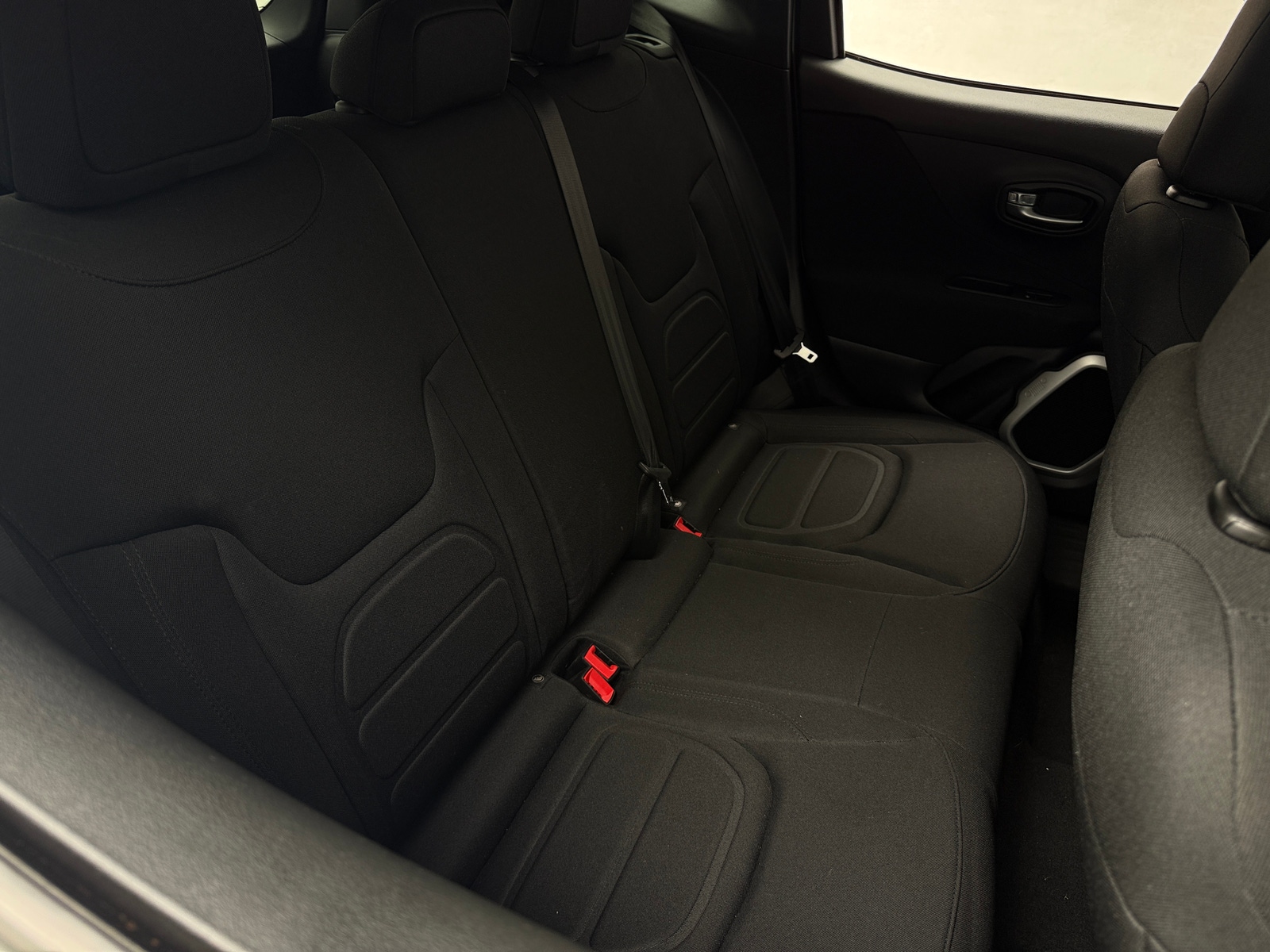 Thumbnail: 2018 Jeep Renegade - 6