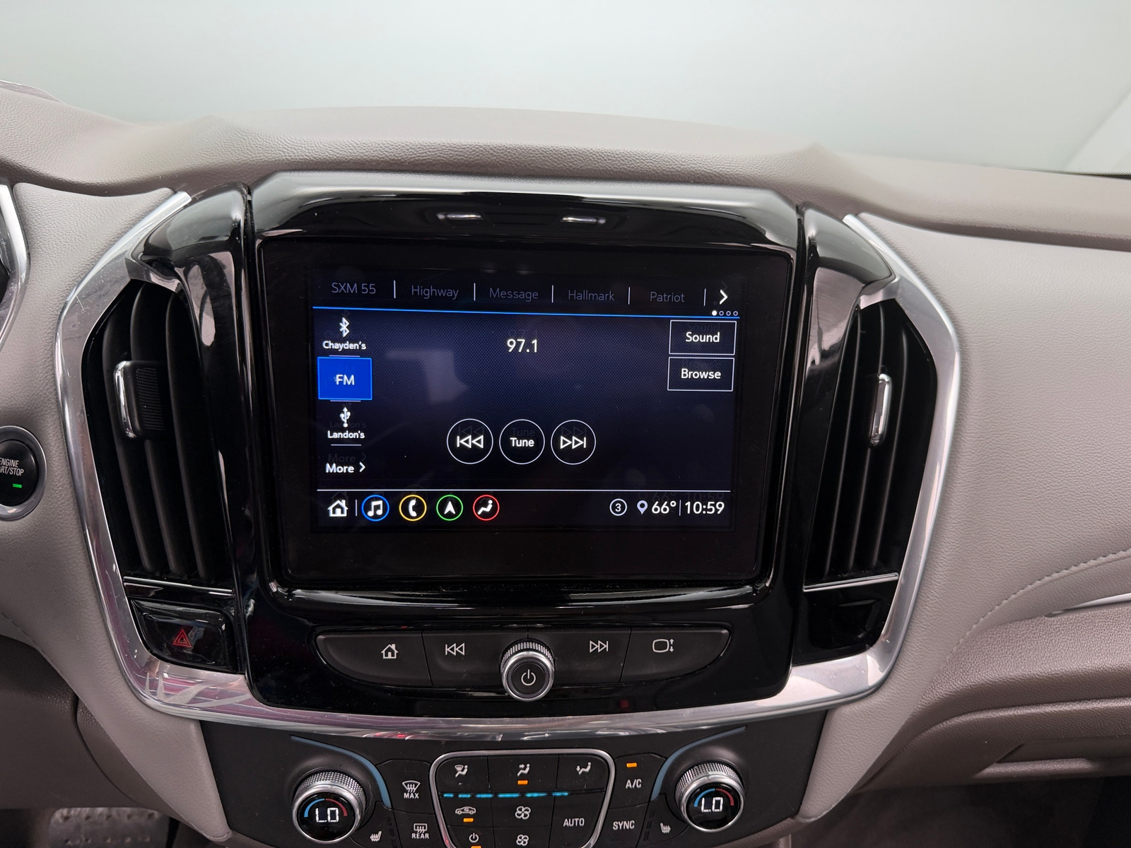 Thumbnail: 2020 Chevrolet Traverse - 3